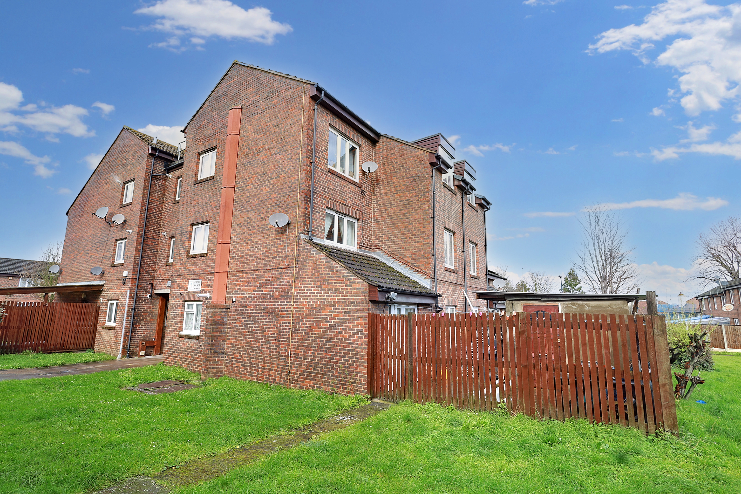 58 Mandela Close, Willesden, London, NW10 8BG