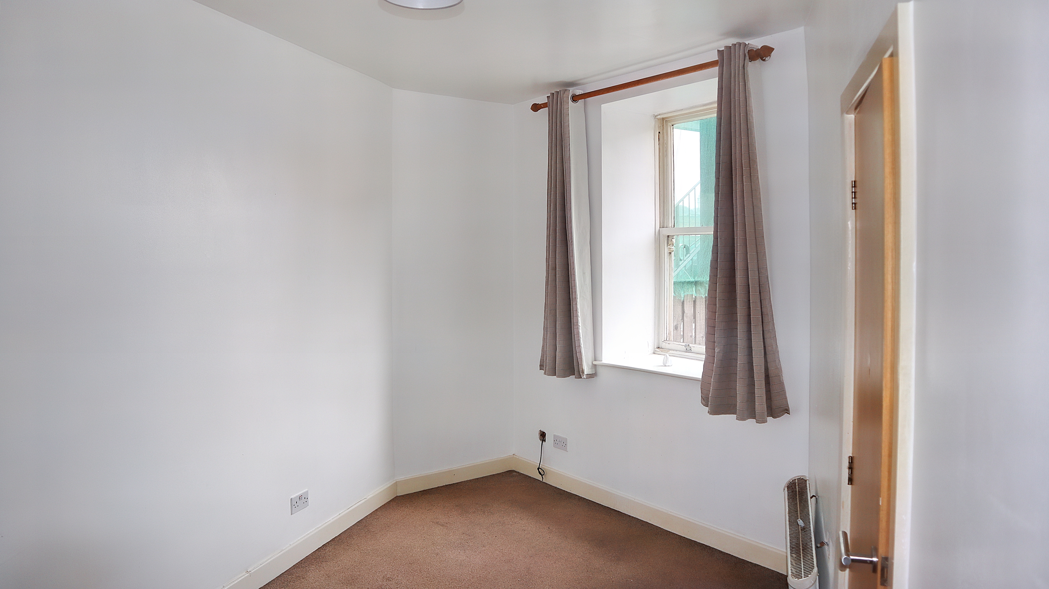 Flat 12 Howgate House, 3 Wellington Road, Dewsbury WF13 1HF
