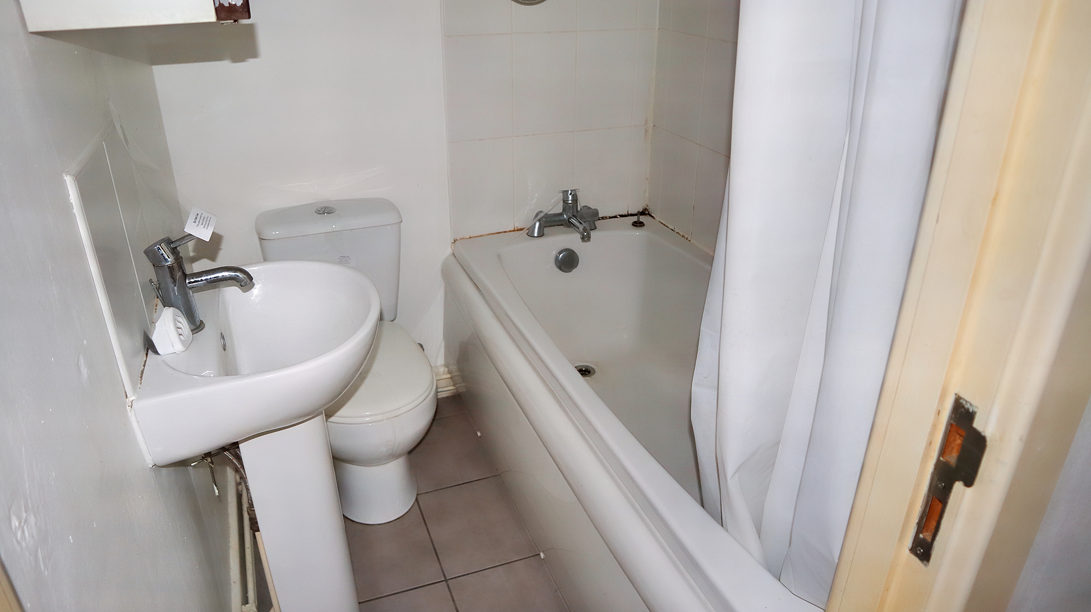 Flat 12 Howgate House, 3 Wellington Road, Dewsbury WF13 1HF