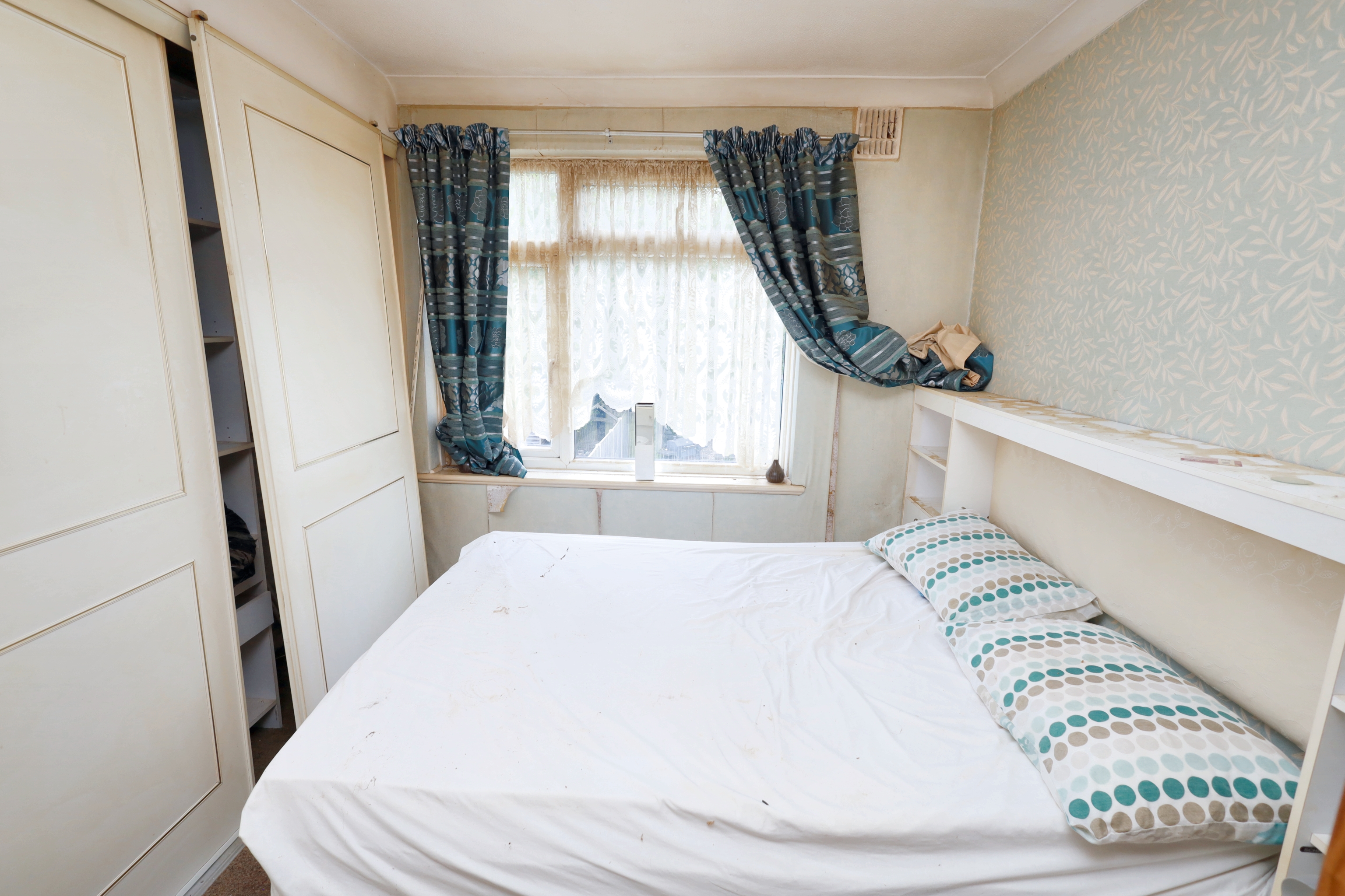 16A Barnard Gardens, Hayes, UB4 9ER