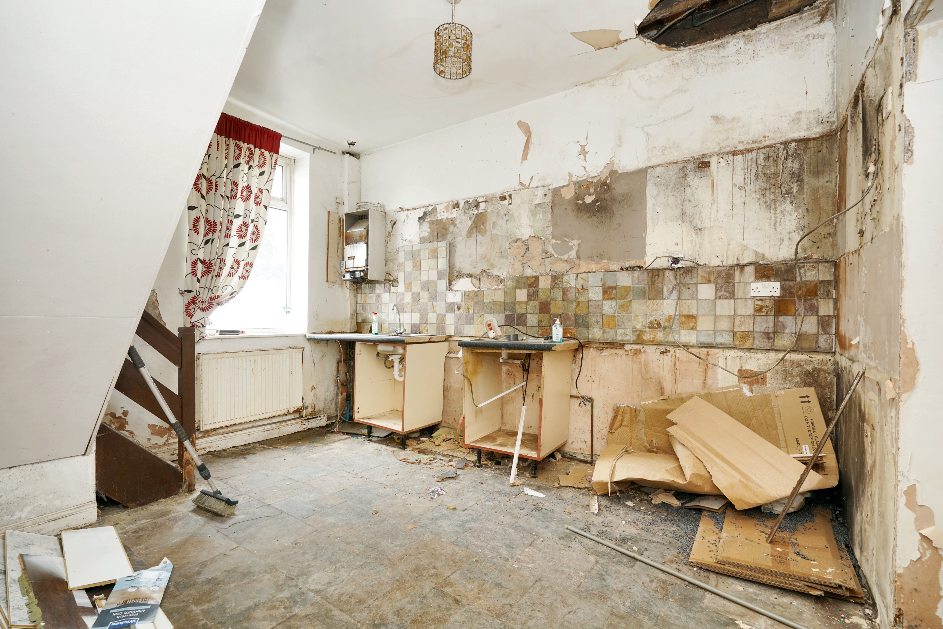 2 Sun View, Heyside, Royton, Oldham, OL2 6HX