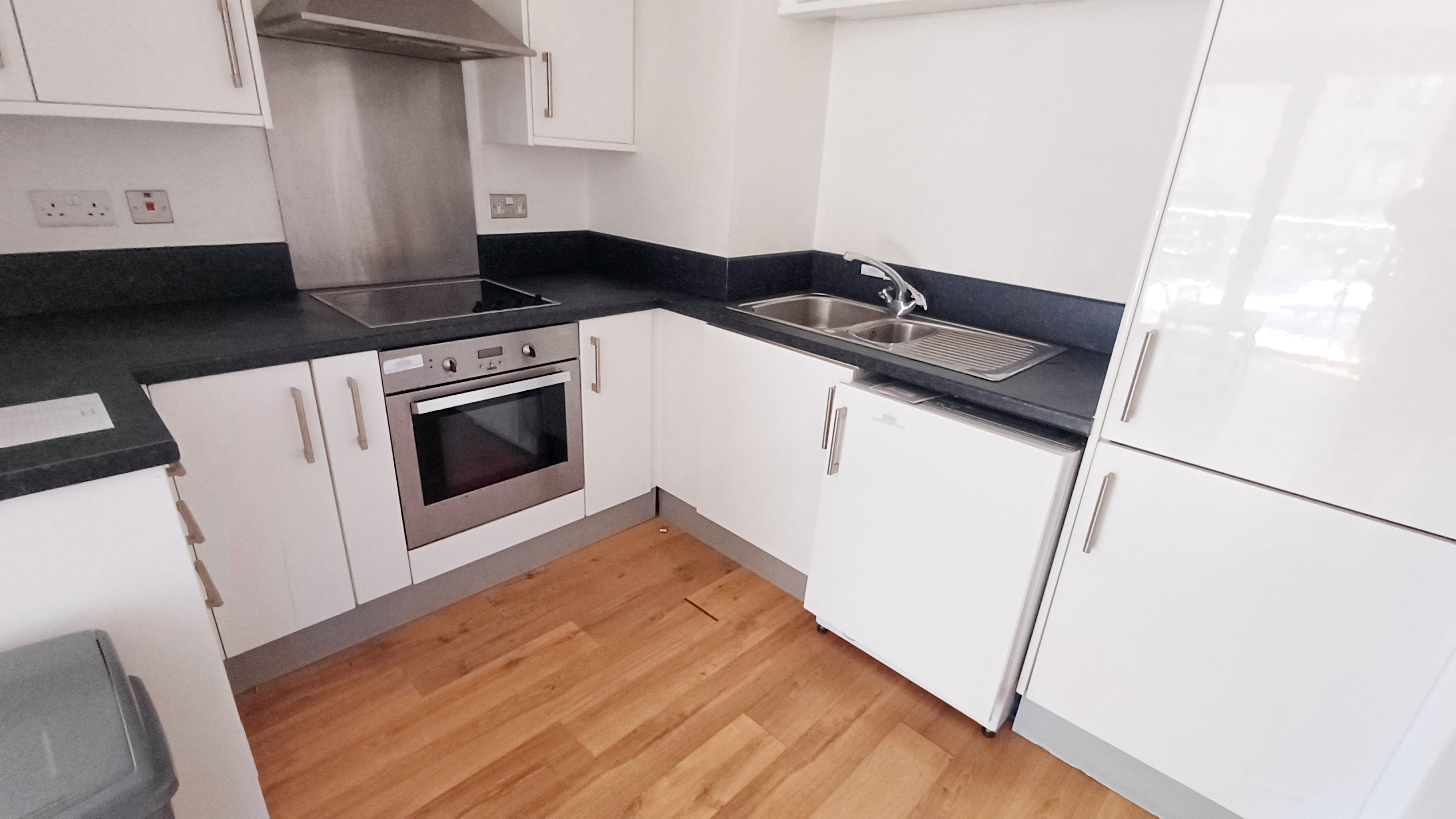 Flat 7 Porter Brook House, 201 Ecclesall Road, Sheffield, S11 8HW