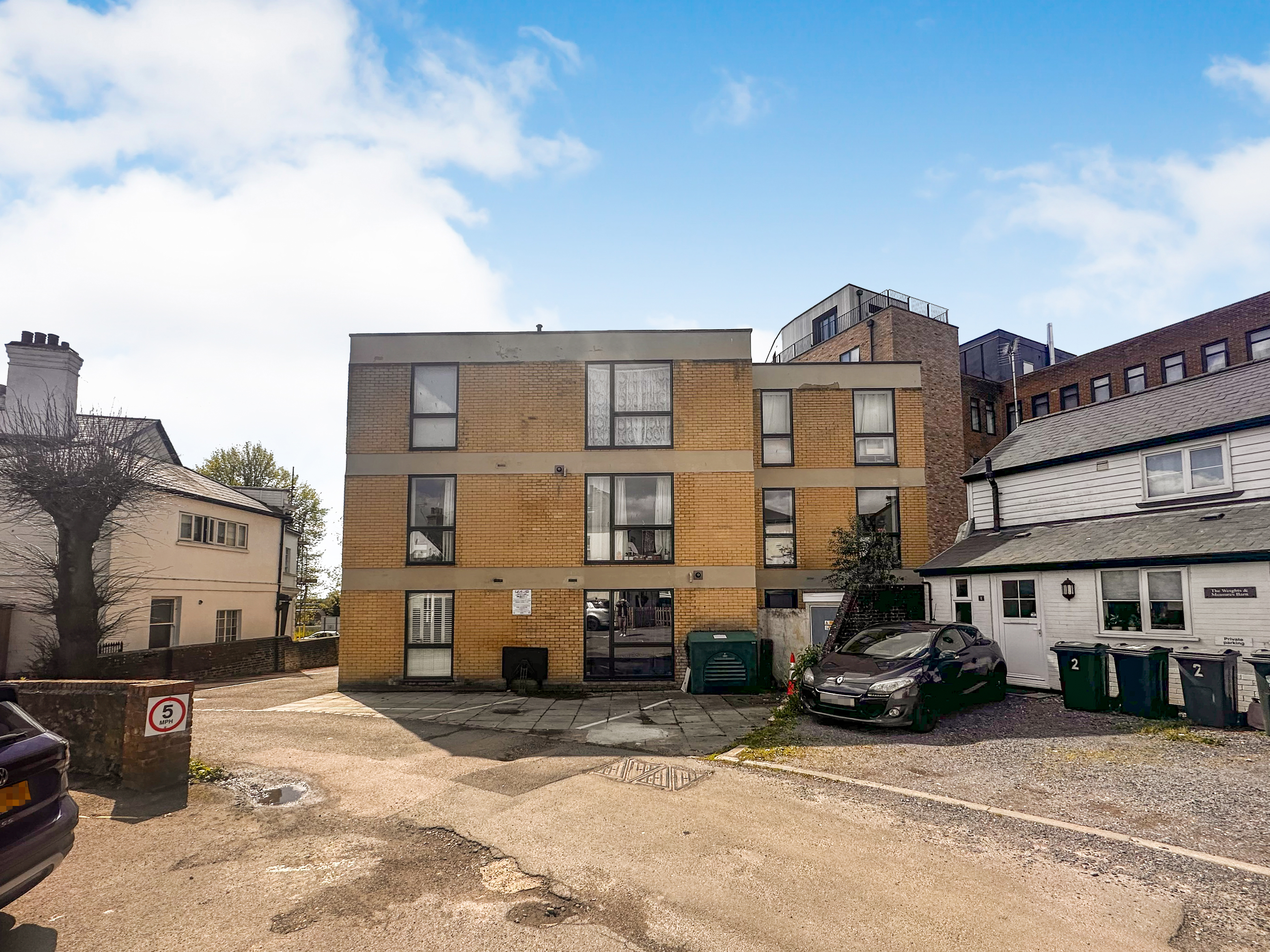 Flats, 2, 8 & 9 Elwick House, Elwick Road, Ashford, Kent, TN23 1AU