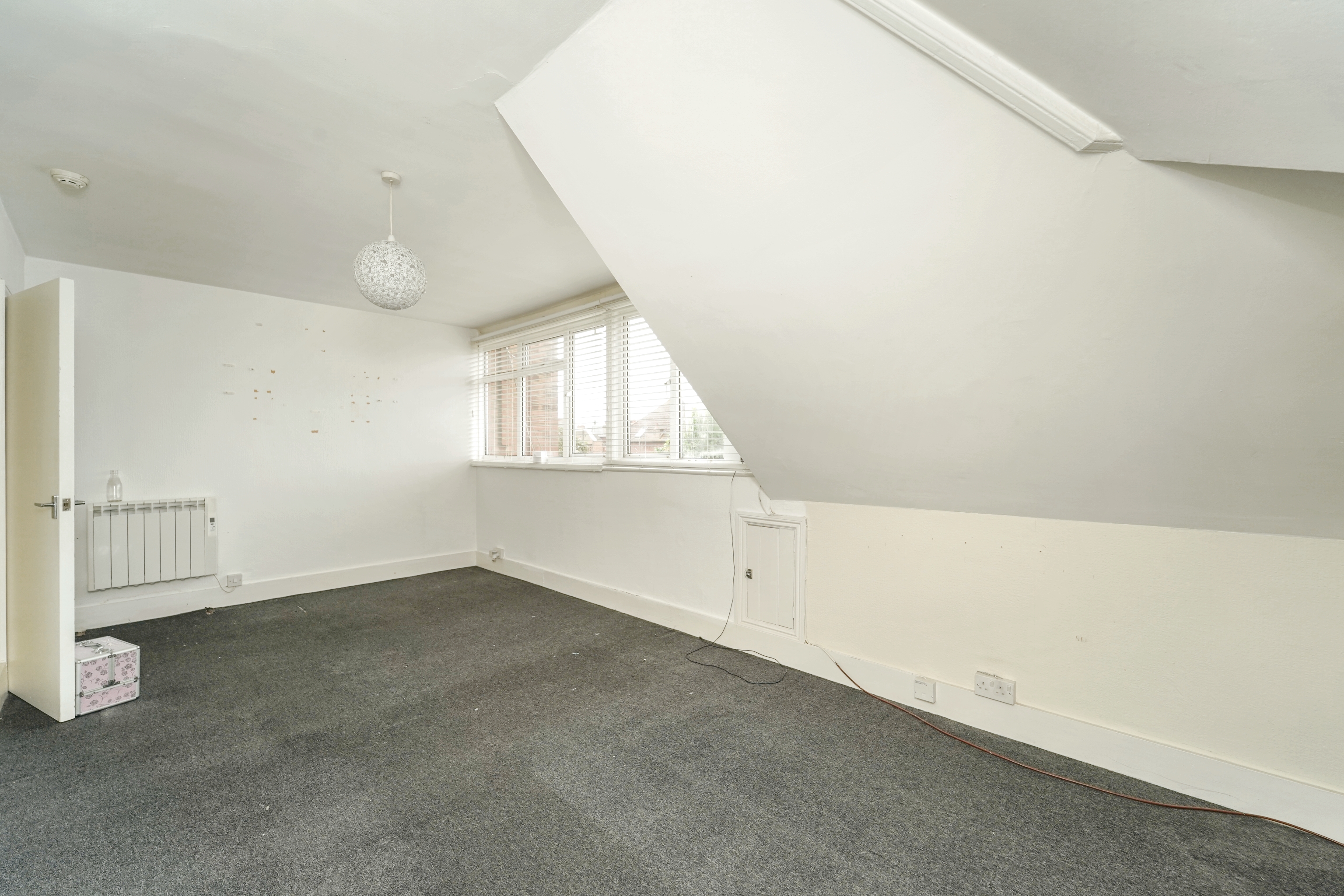 Flat 5, 2 Cranes Park Avenue, Surbiton, Surrey, KT5 8BX