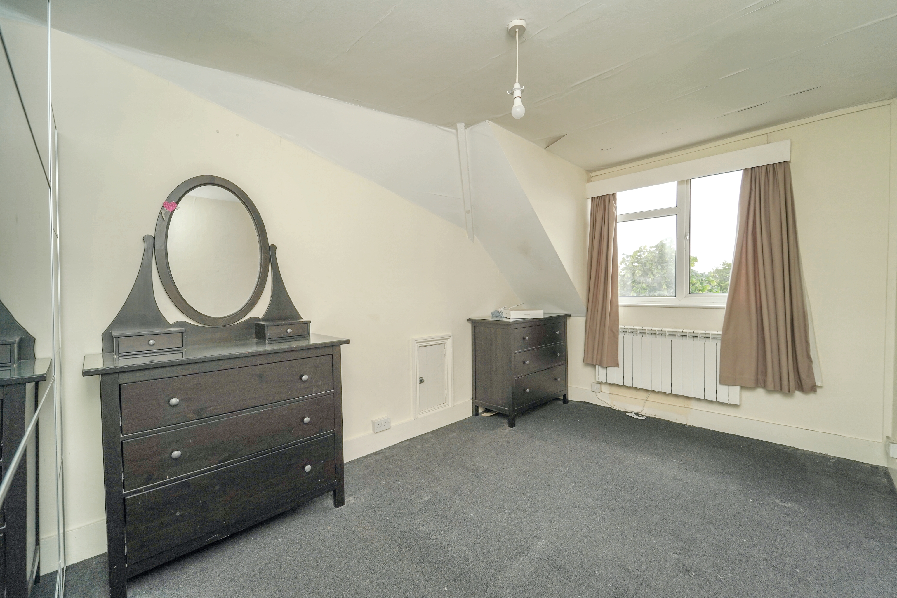 Flat 5, 2 Cranes Park Avenue, Surbiton, Surrey, KT5 8BX