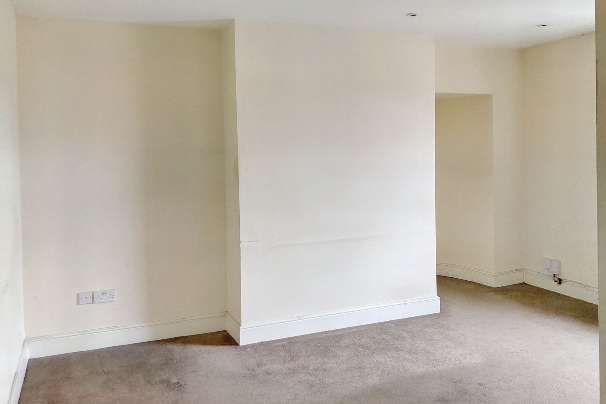 Flat 8 34 Tonbridge Road, Maidstone, Kent, ME16 8SH