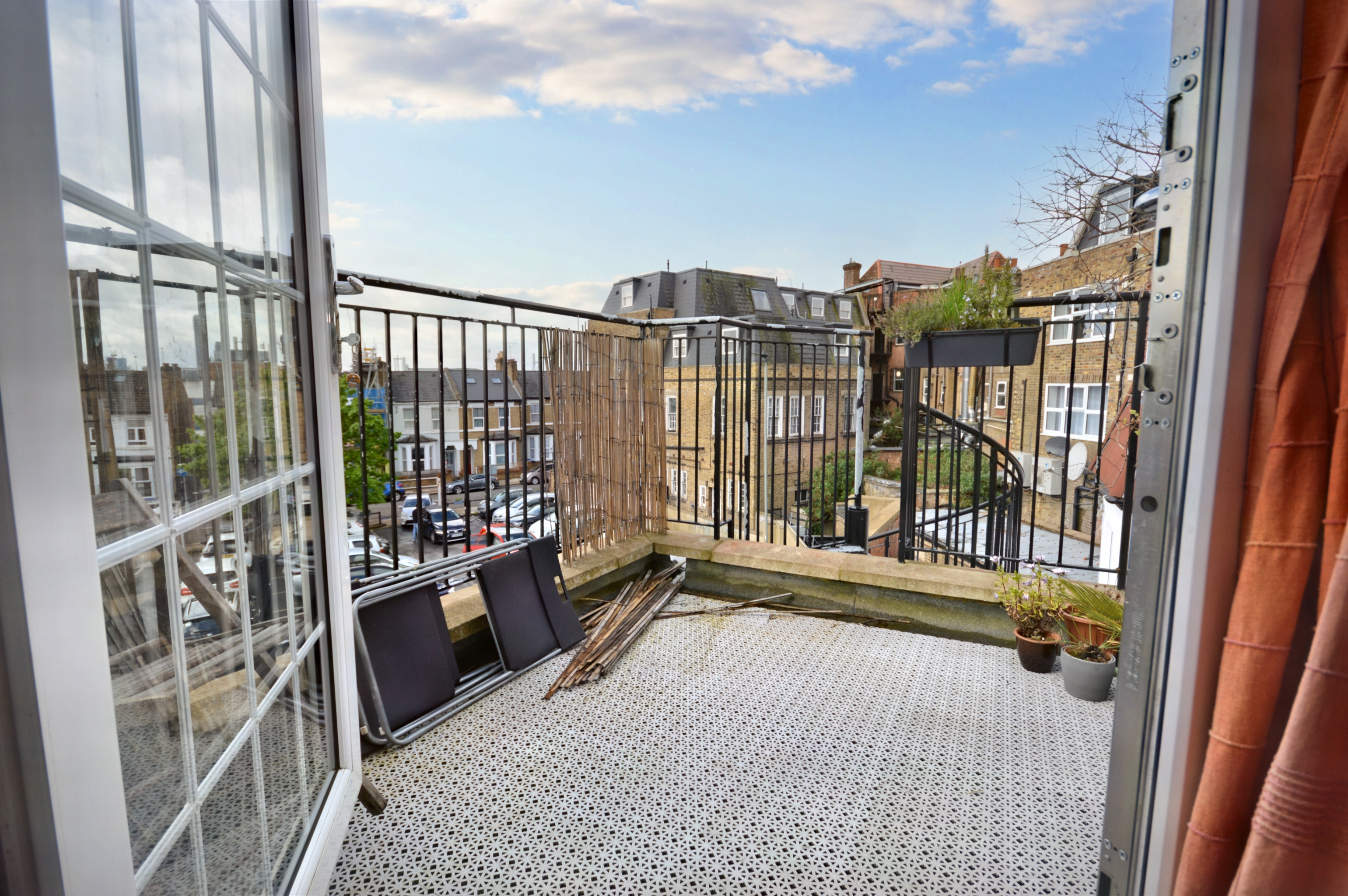 Flat 3, 2A Wendover Road, London, NW10 4RT