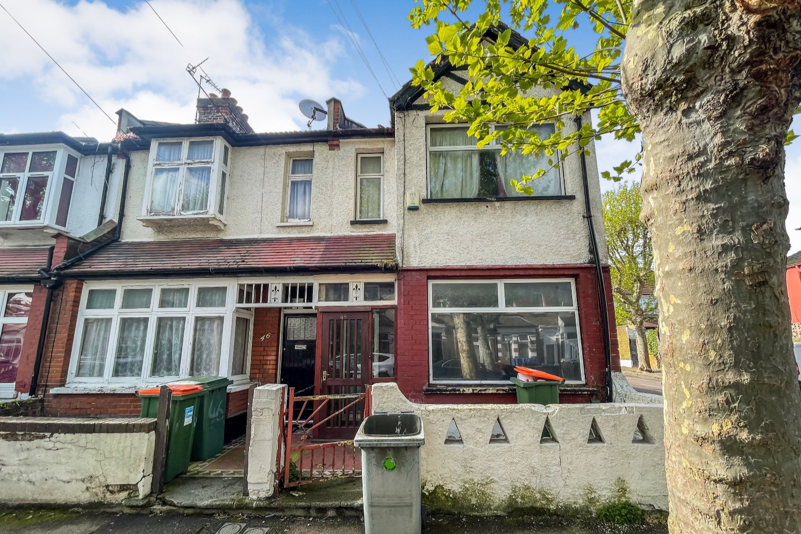 48 Pulleyns Avenue, East Ham, London E6 3LZ
