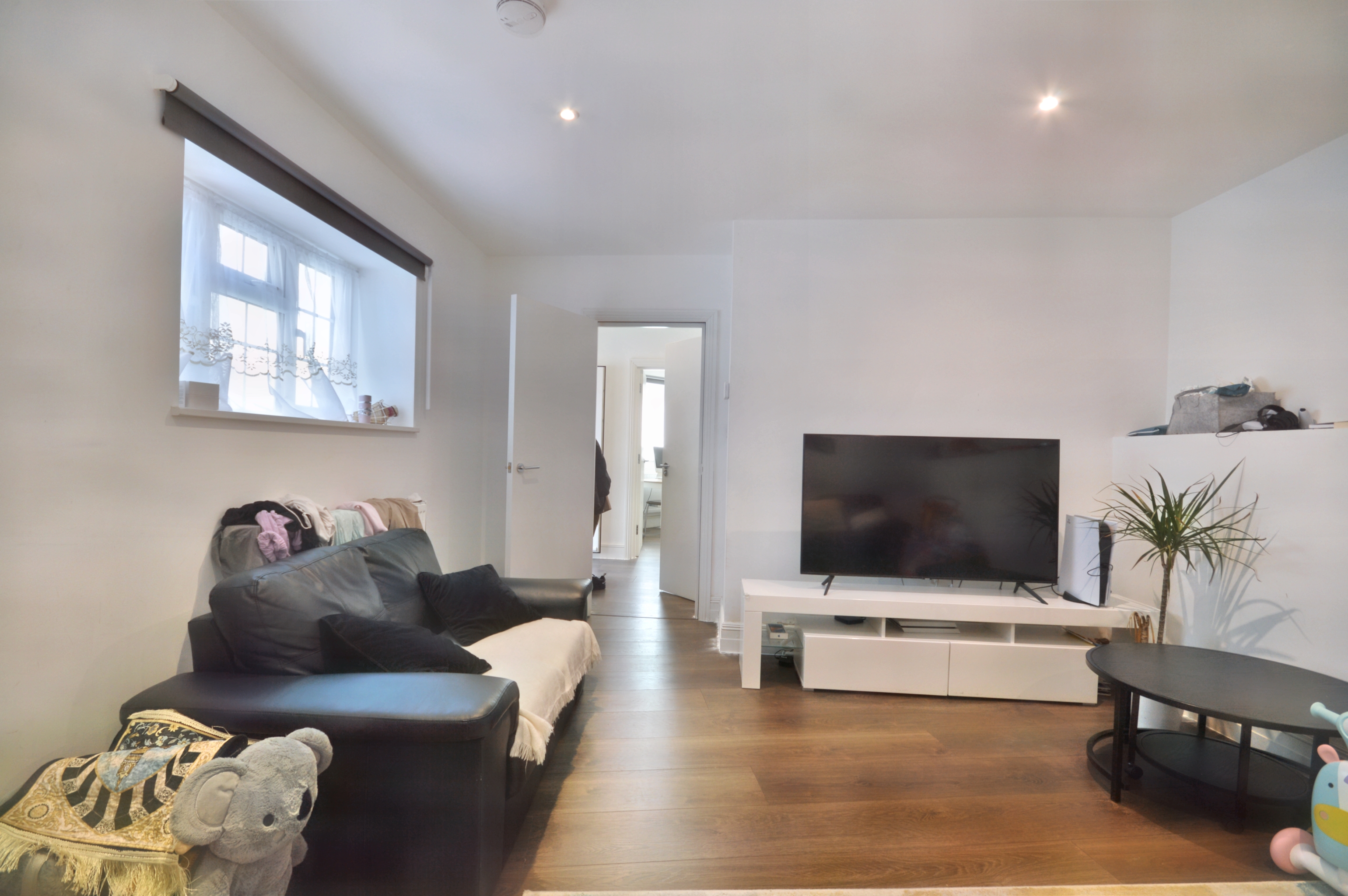 Flat 1, 2A Wendover Road, London, NW10 4RT