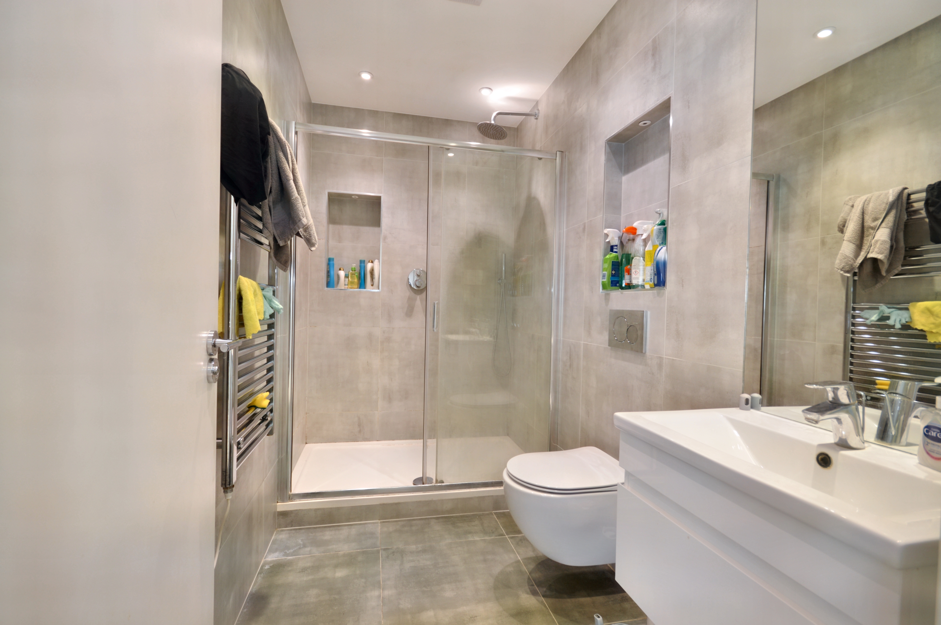 Flat 1, 2A Wendover Road, London, NW10 4RT