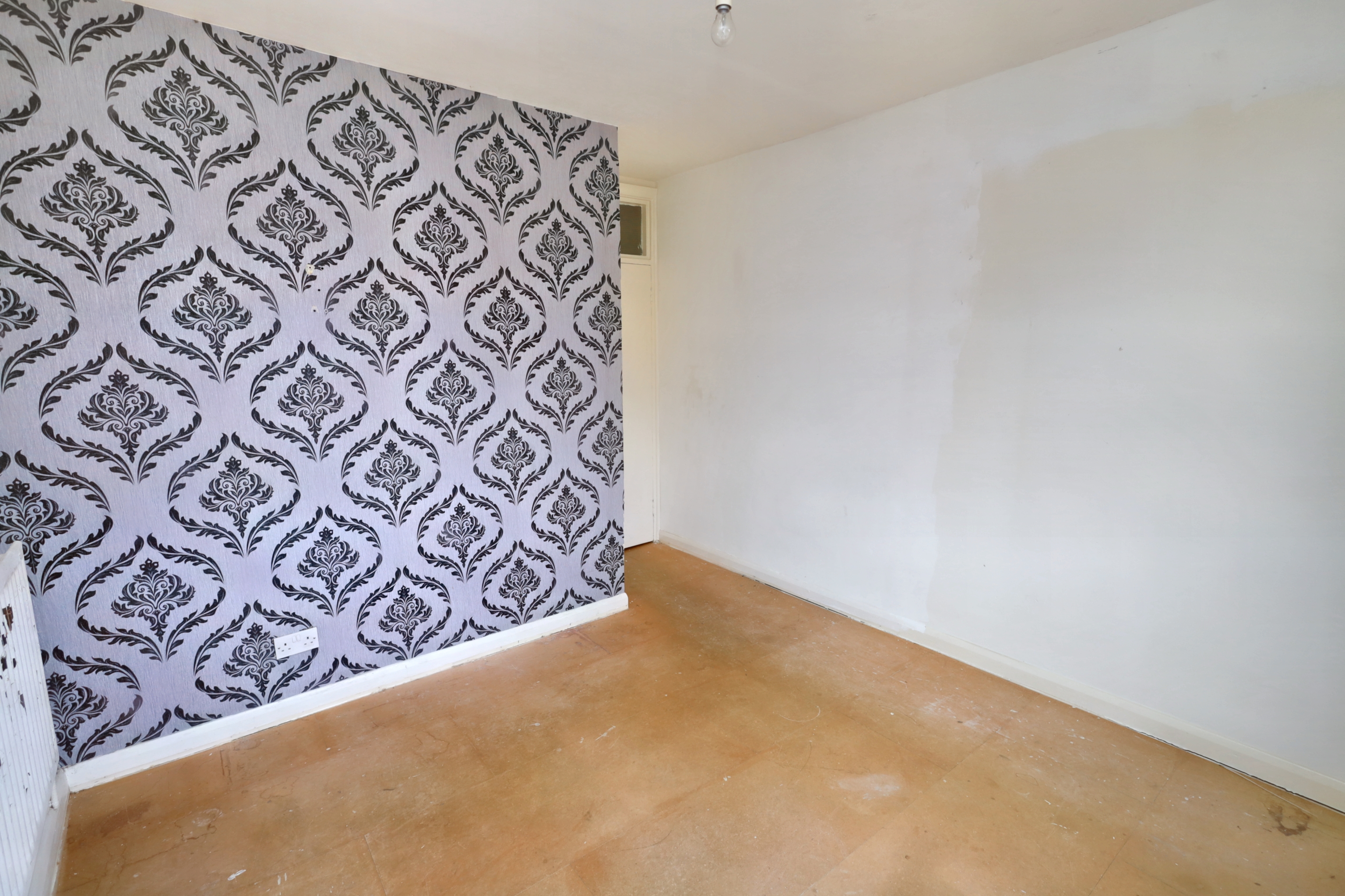 Flat B, 43 Cobbold Road, London, NW10 9SU