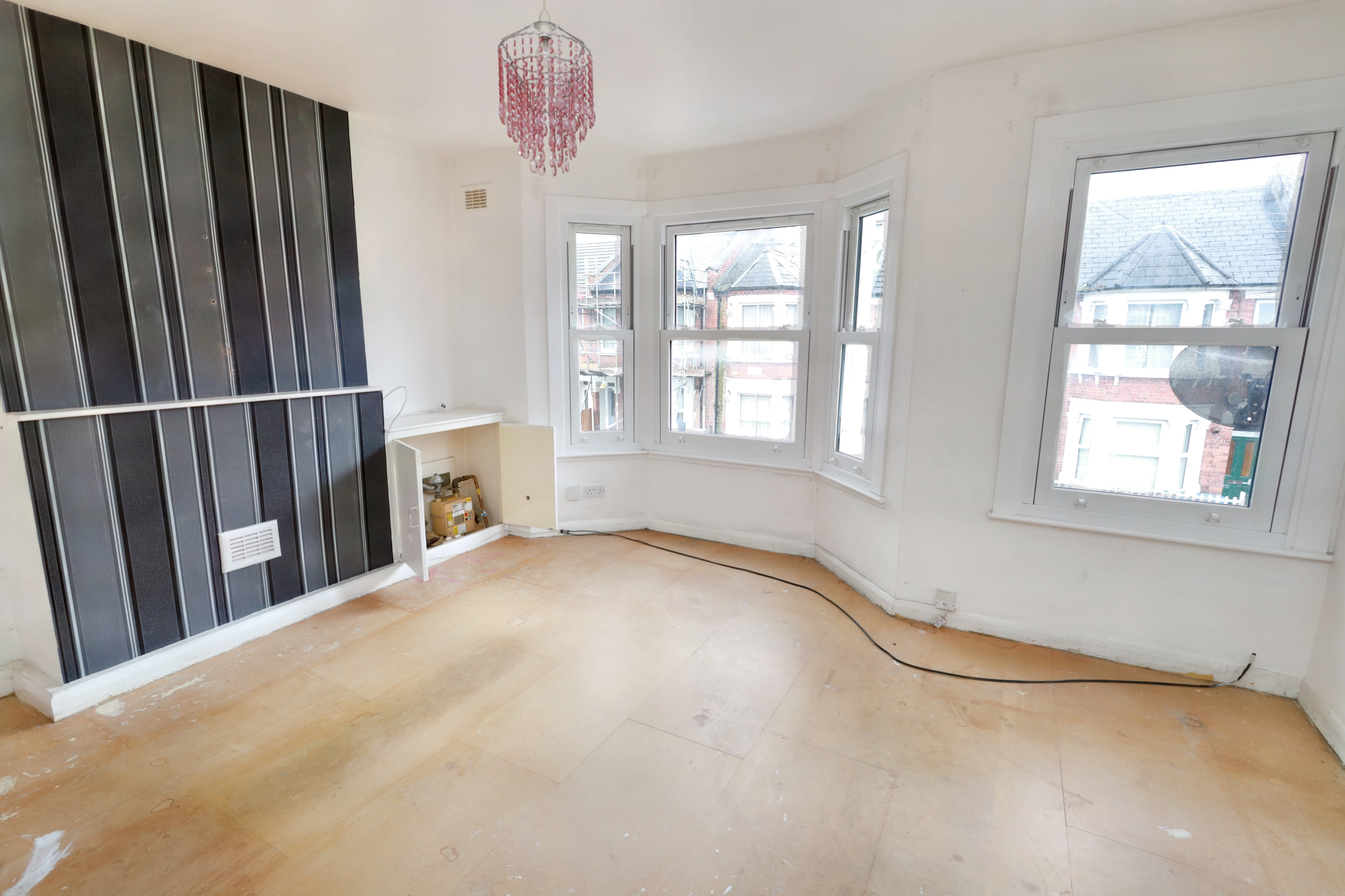 Flat B, 43 Cobbold Road, London, NW10 9SU