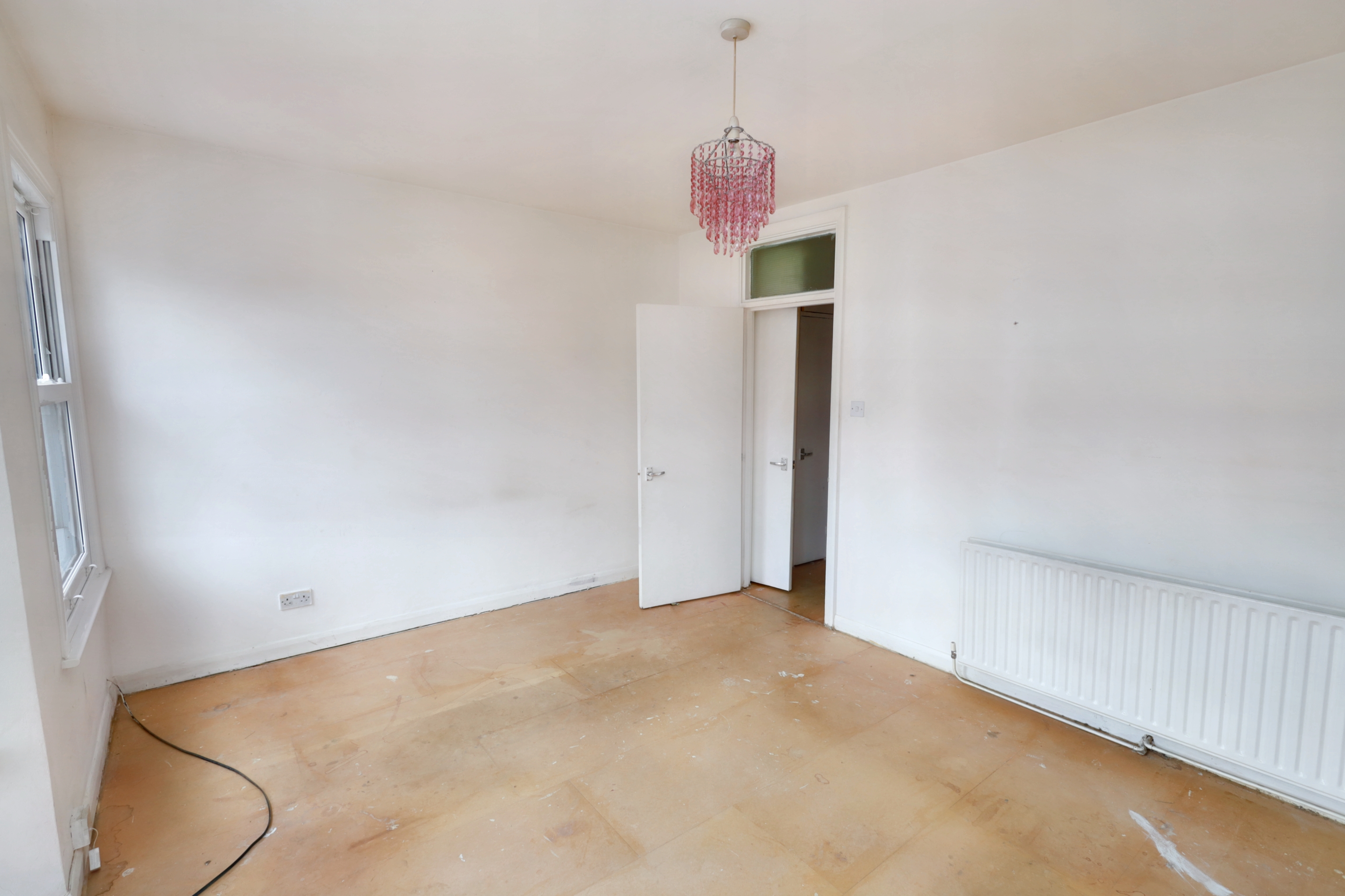 Flat B, 43 Cobbold Road, London, NW10 9SU