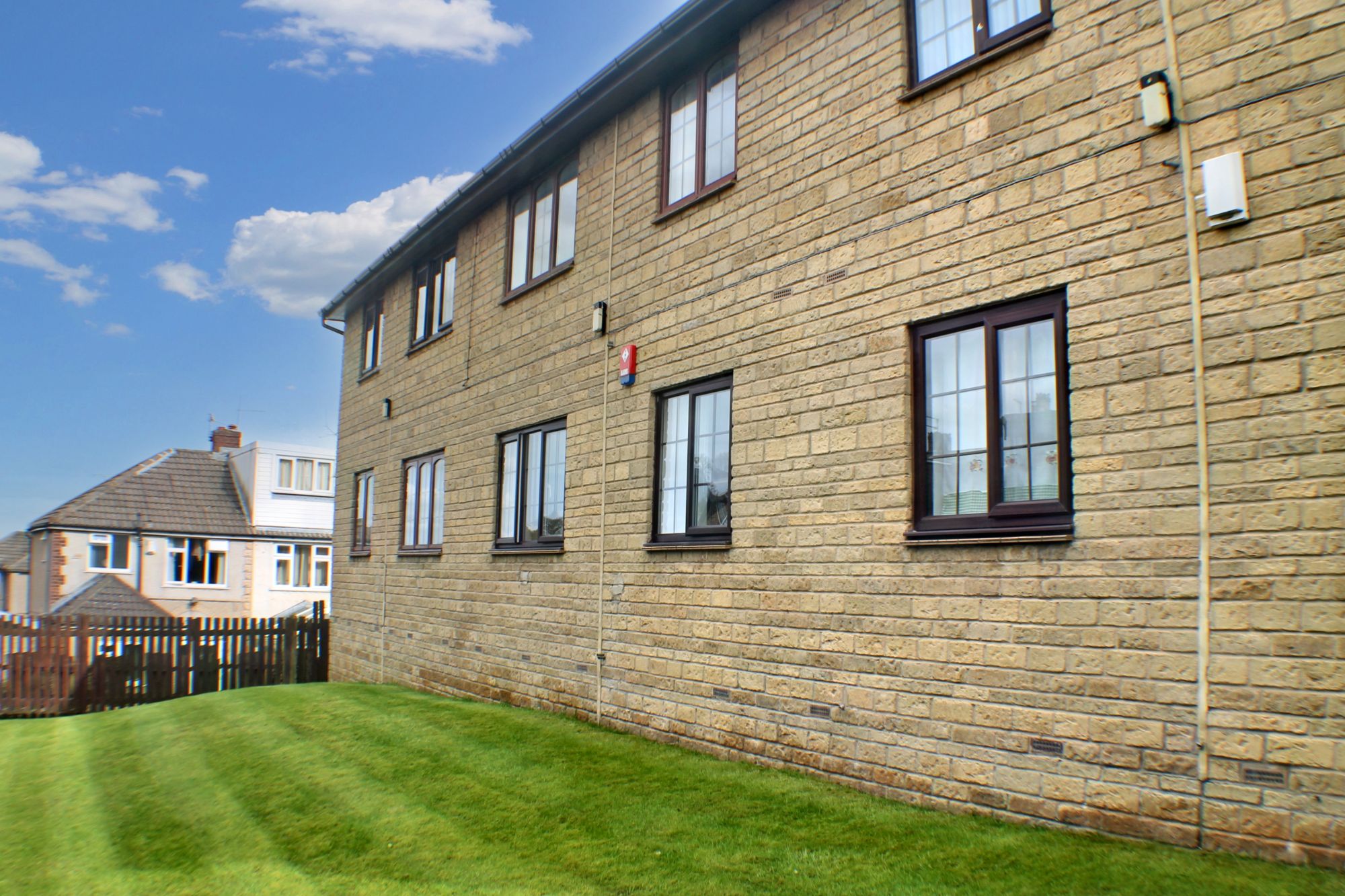 30 Tay Court, Bradford, West Yorkshire BD2 2BW