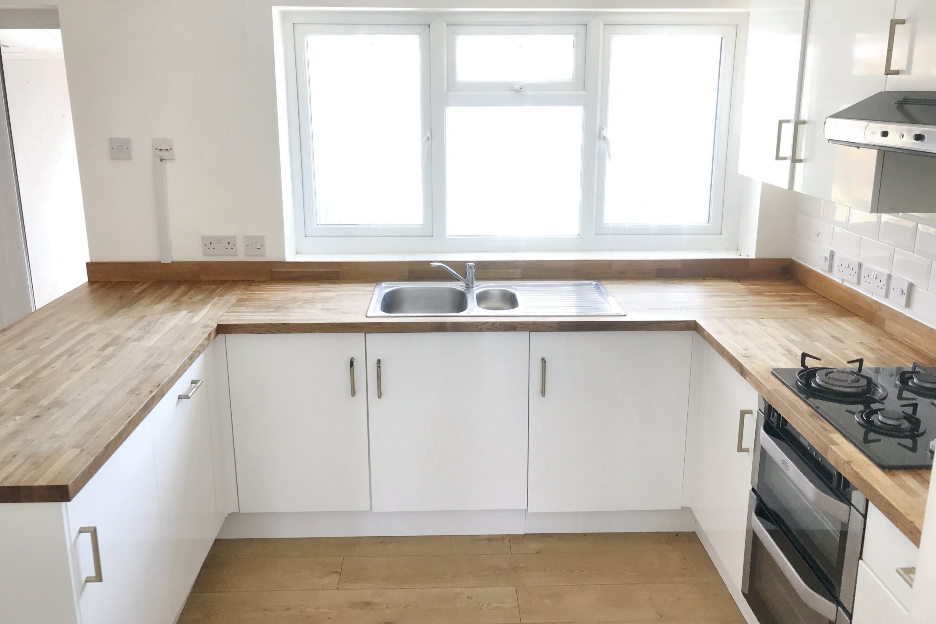 49 Church Road, Benfleet, Essex, SS7 4BP