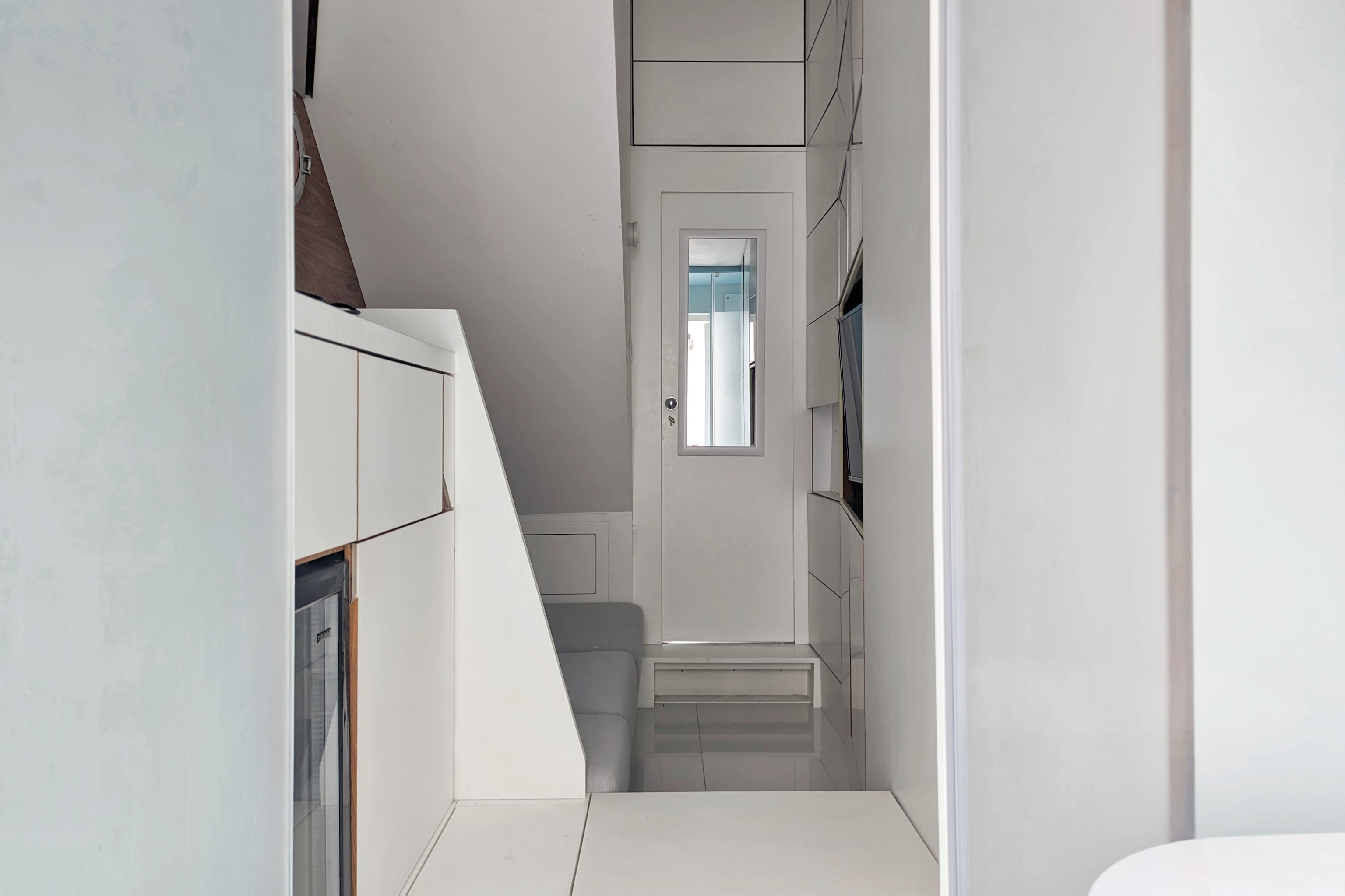 1a, 9 Cumberland Street, Pimlico, London, SW1V 4LS