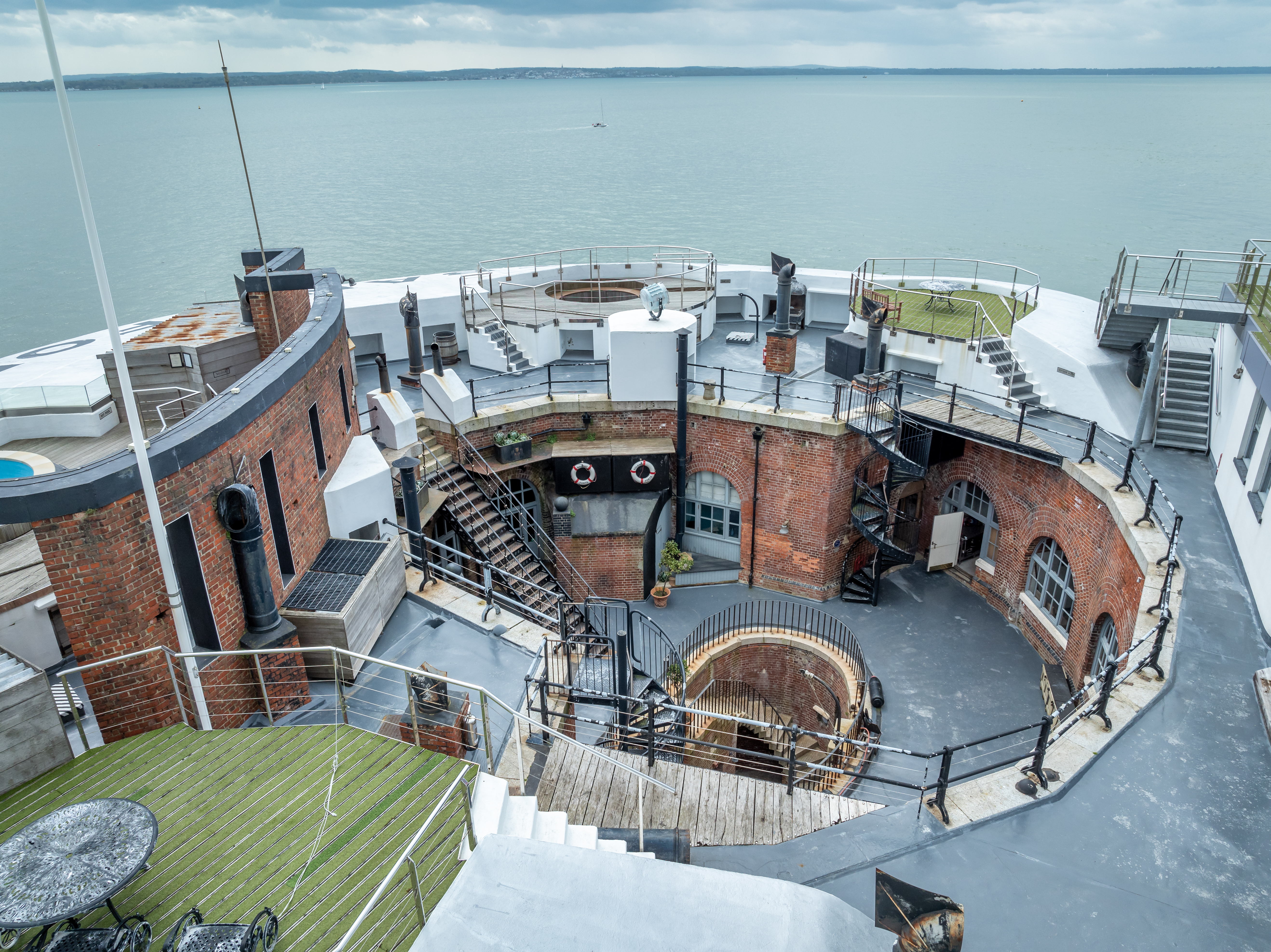 Spitbank Fort, Solent, Hampshire, PO5 3PA