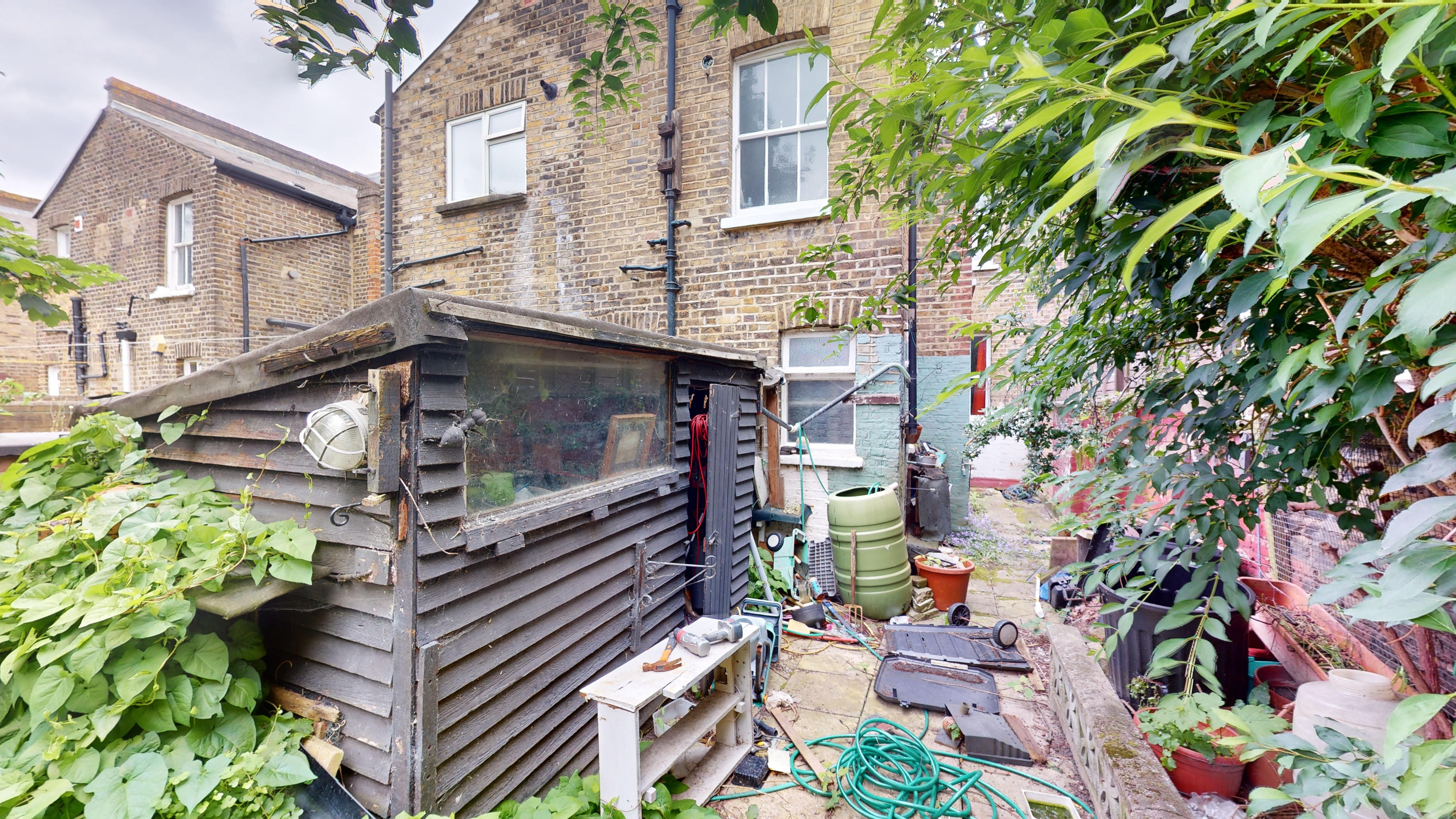 Ground Floor Flat 103 Grayshott Road, Battersea, London, SW11 5UD