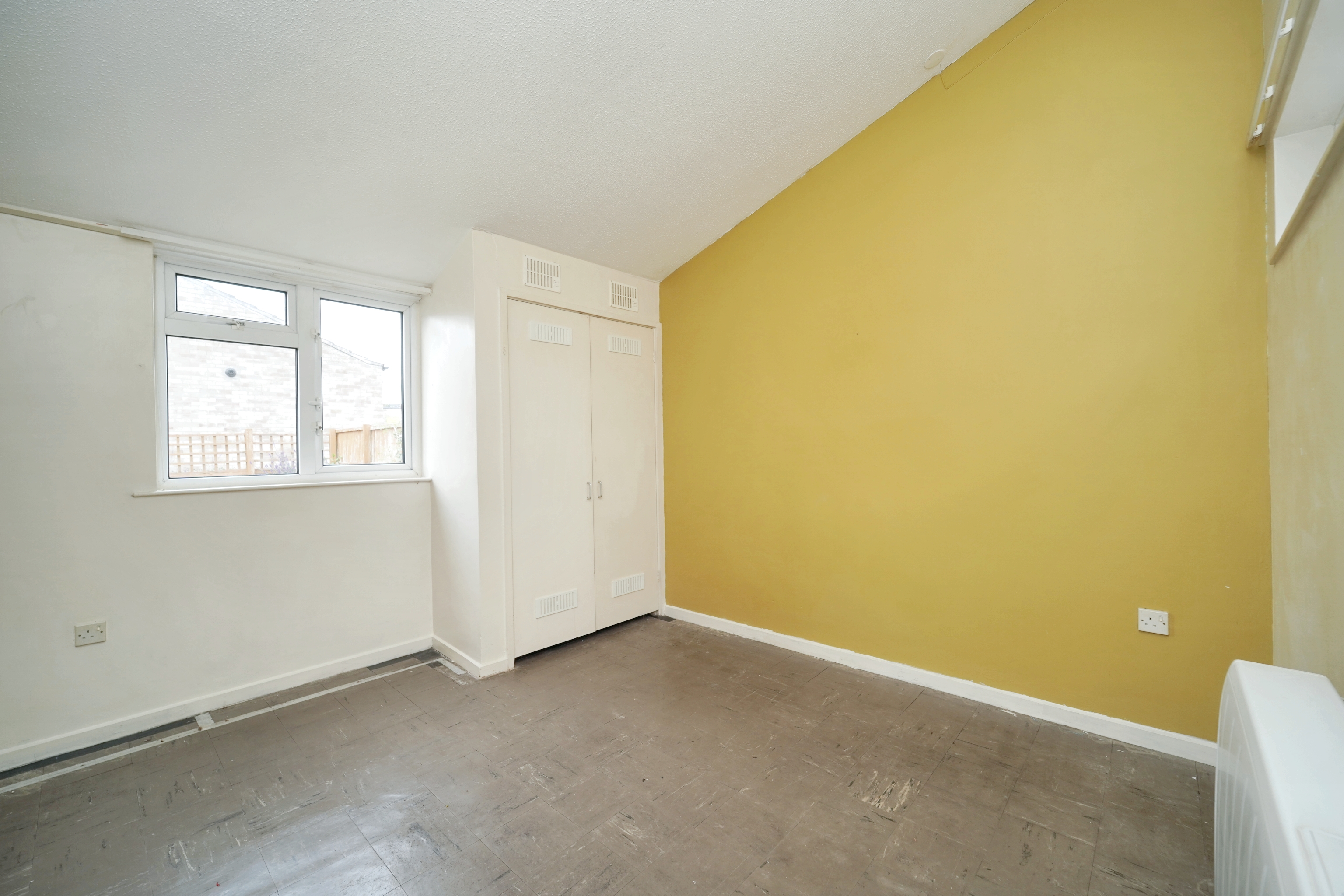 1 Colemans Close, Calne, Wiltshire, SN11 8NJ