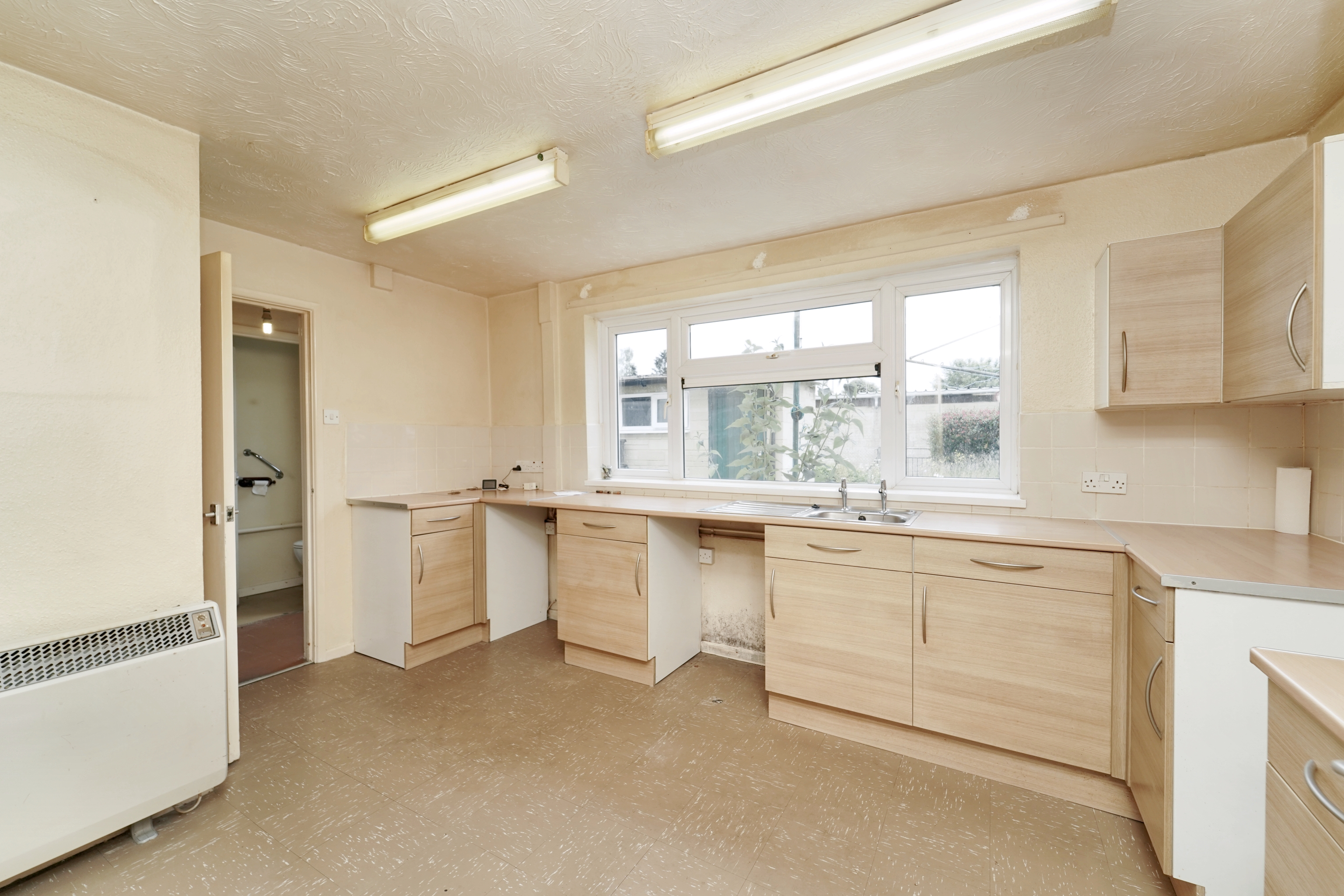 11 Harris Road, Ashton Keynes, Swindon, Wiltshire, SN6 6PQ