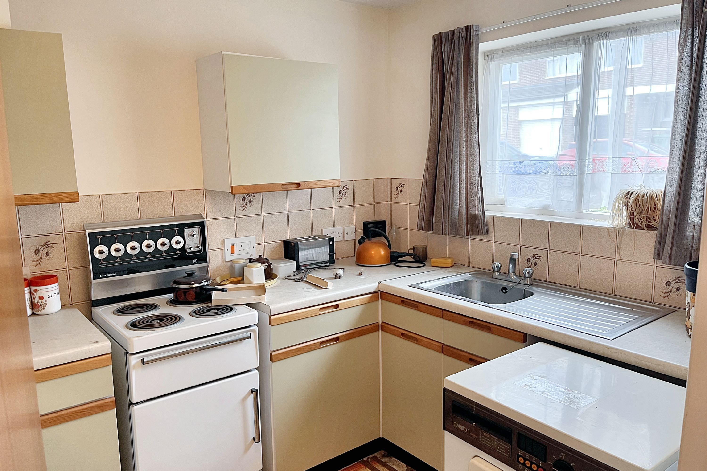 28 Gauntlett Road, Sutton, Surrey, SM1 4RY