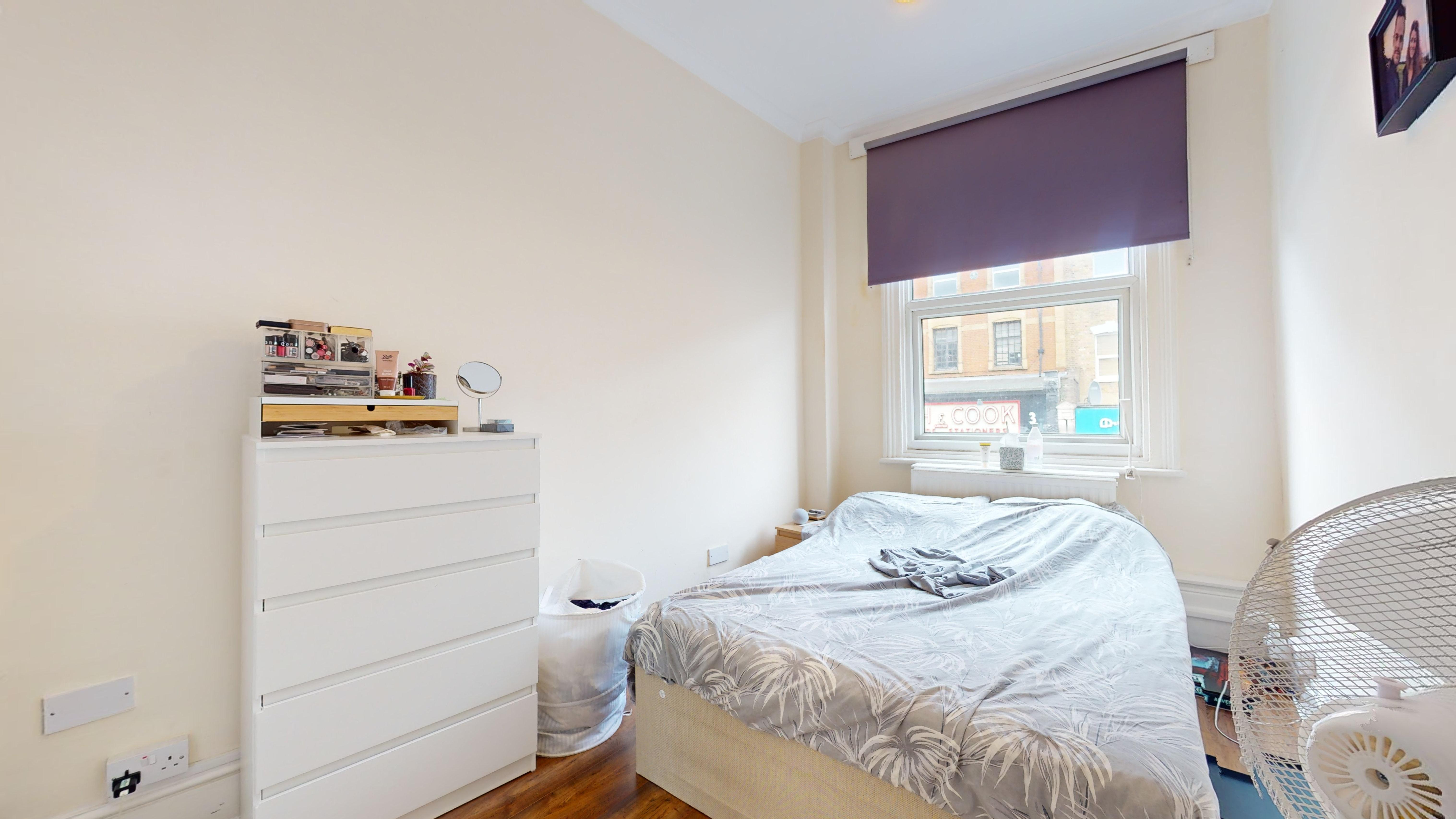 Flat A, 6 Blackstock Road, Finsbury Park, London N4 2DL