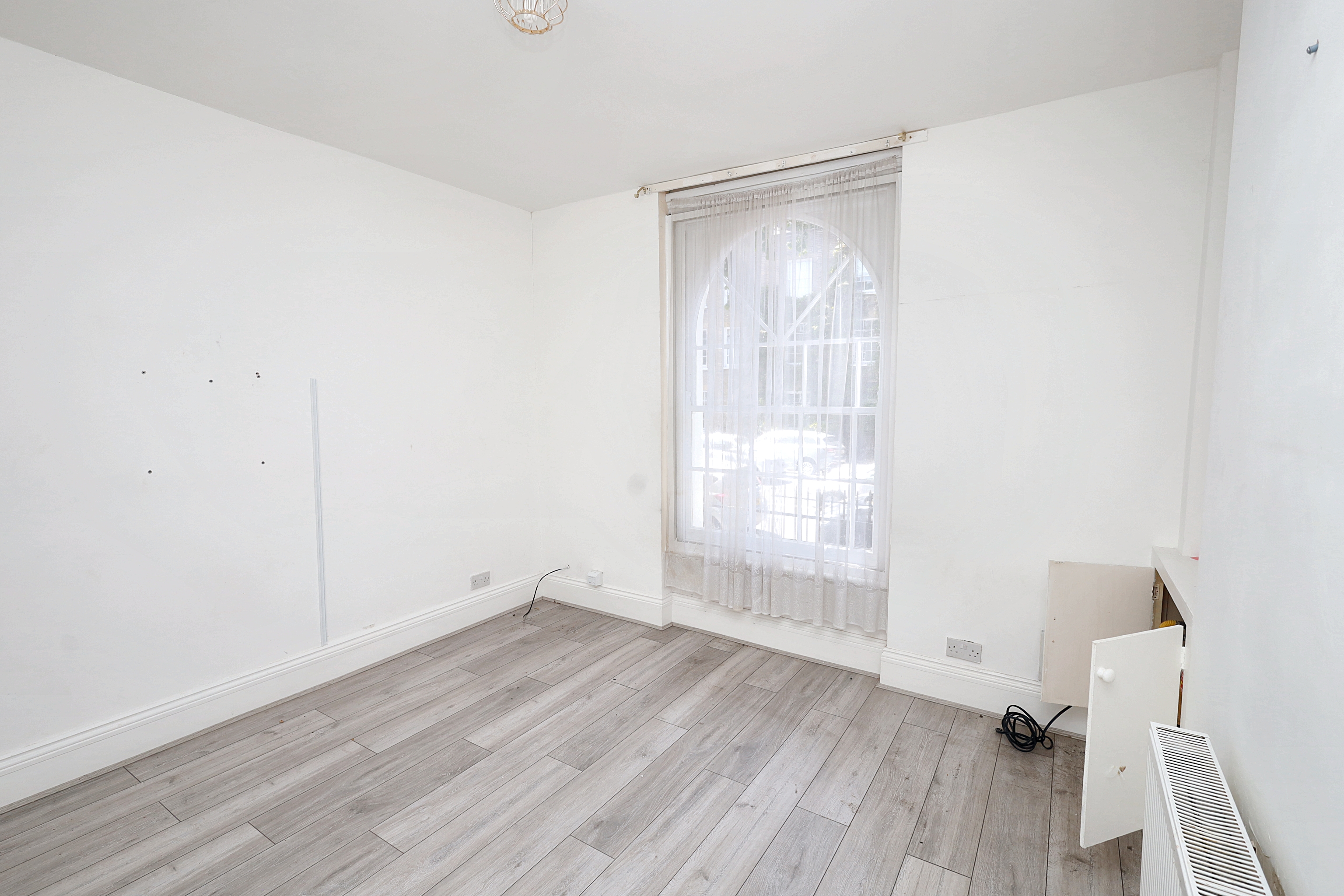 Flat A, 62 Canonbury Road, Islington, London, N1 2DQ