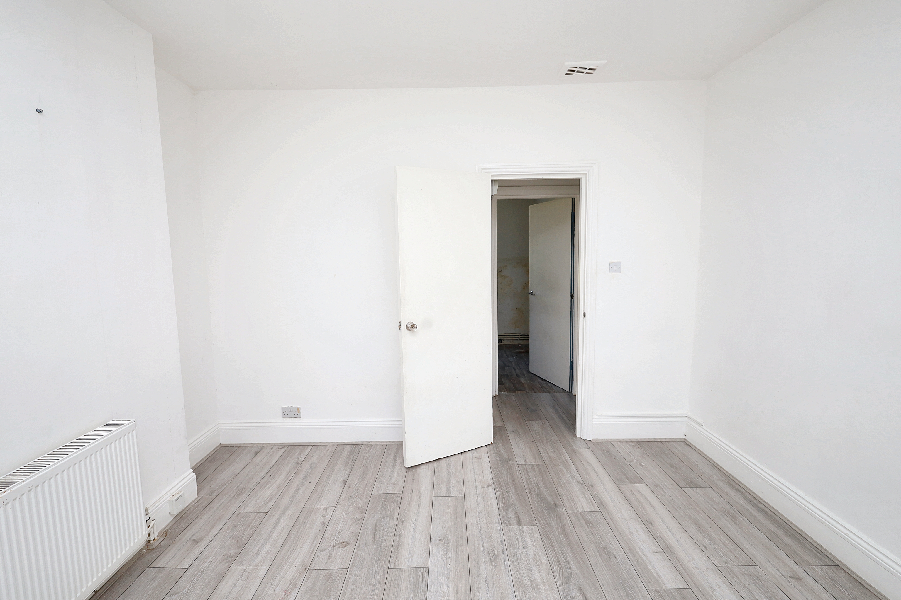 Flat A, 62 Canonbury Road, Islington, London, N1 2DQ