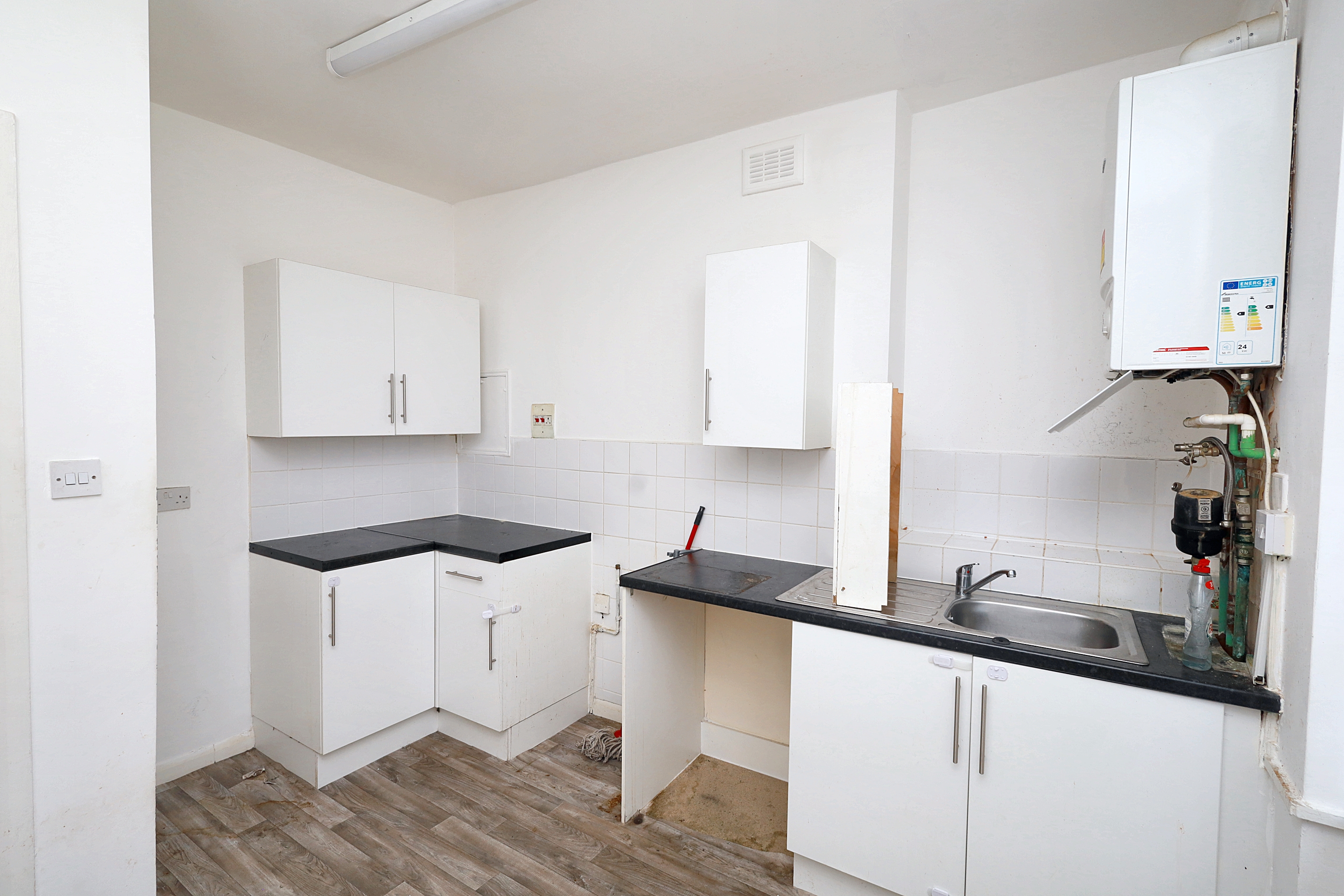 Flat A, 62 Canonbury Road, Islington, London, N1 2DQ