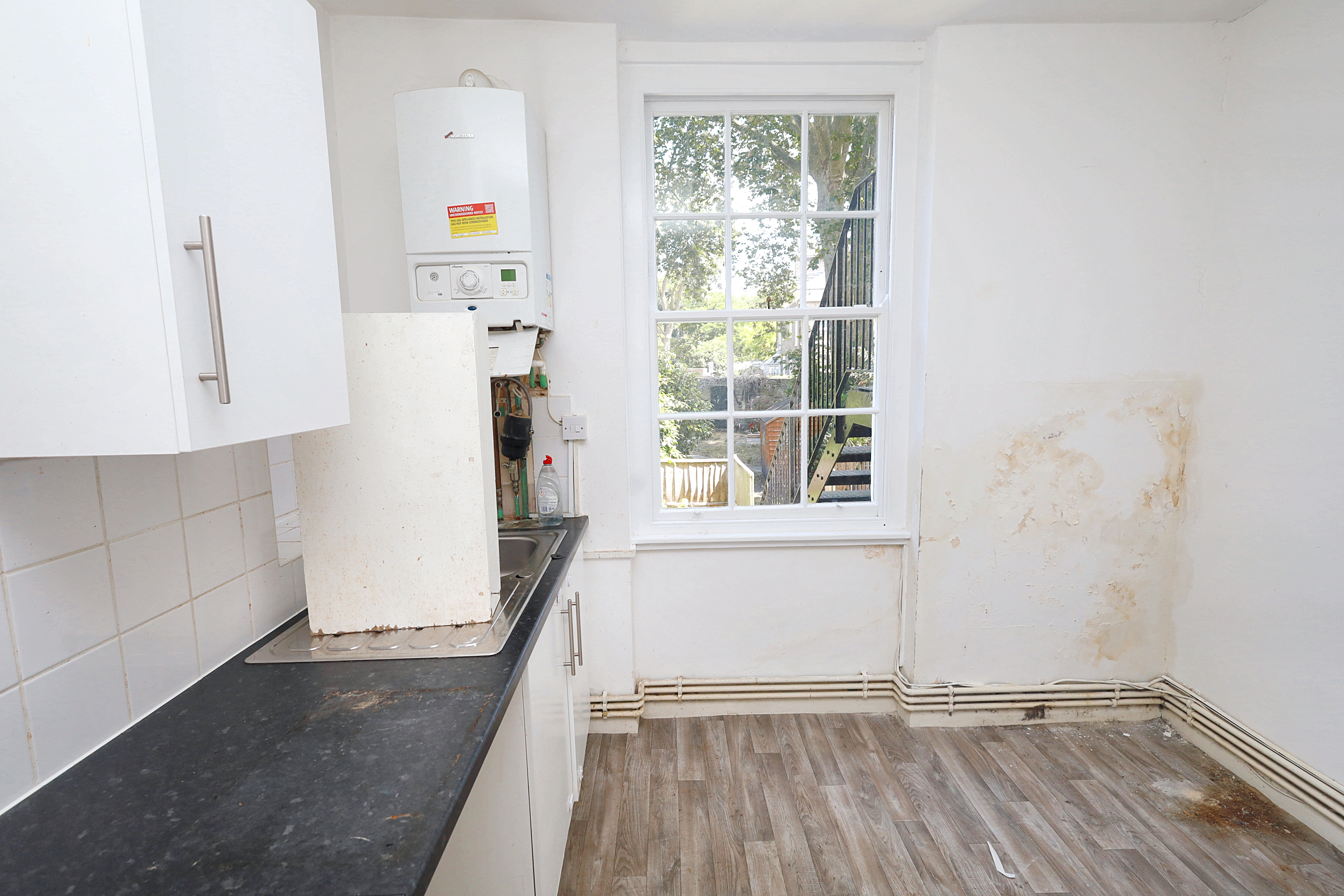 Flat A, 62 Canonbury Road, Islington, London, N1 2DQ