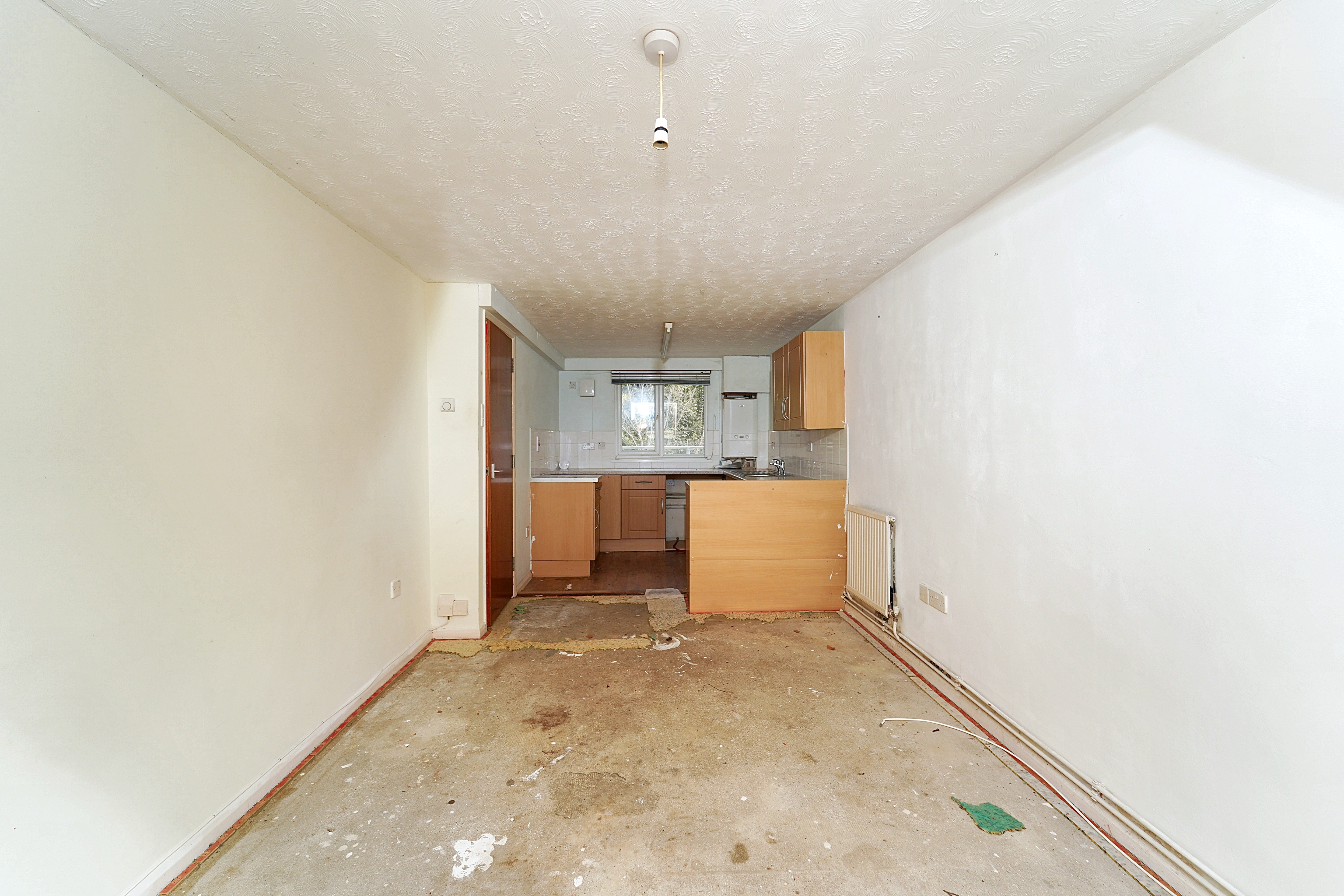 Flat 39 Atholl Court and Garage No 26, Kingsway Gardens, Andover, SP10 4BB
