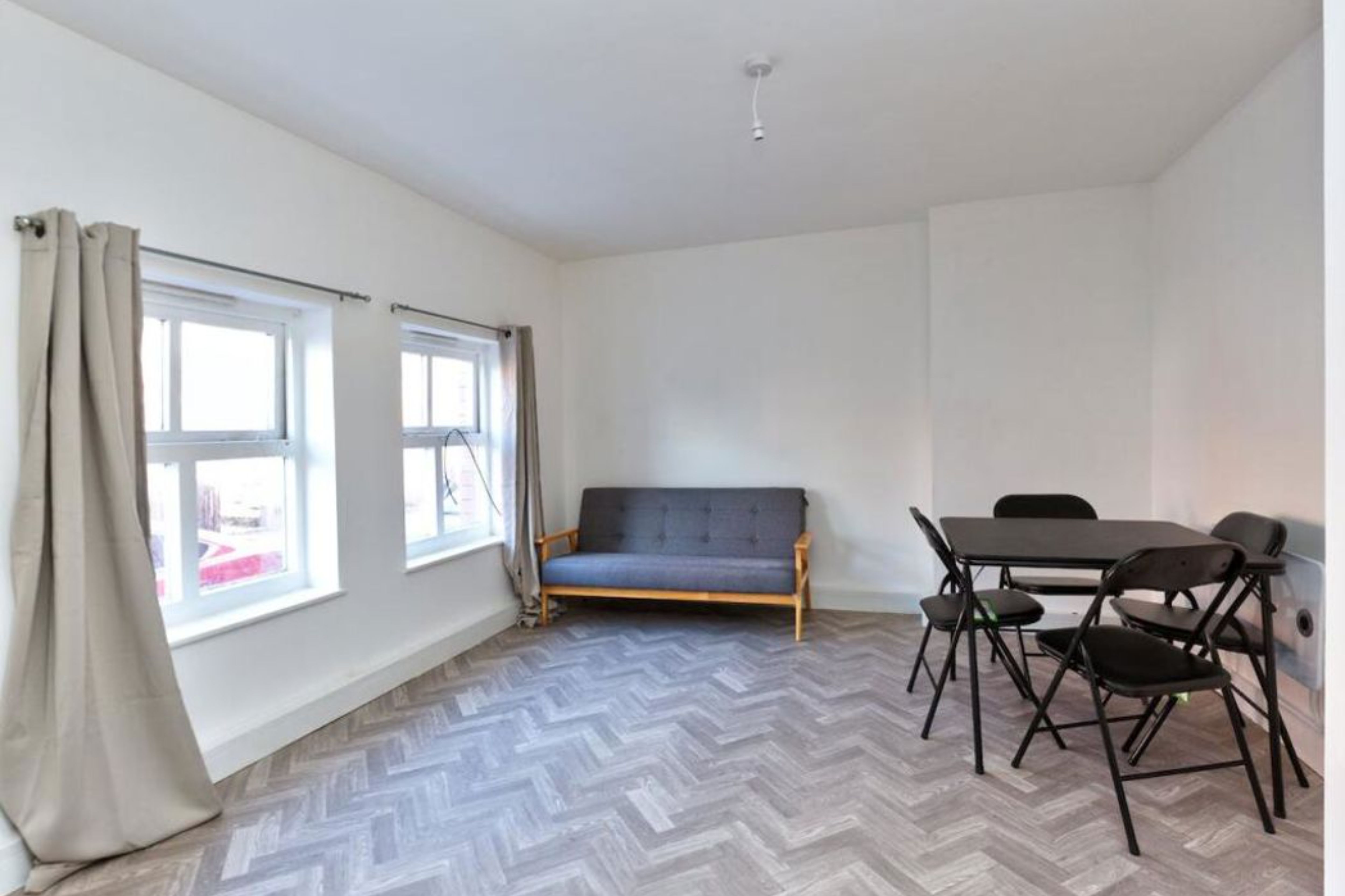 7-9 Kings Street, Oswestry, SY11 1QX
