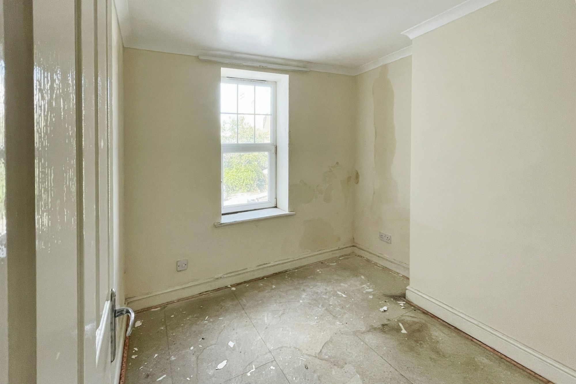 Ocean House, 29 Latimer Road, Eastbourne, East Sussex BN22 7BZ