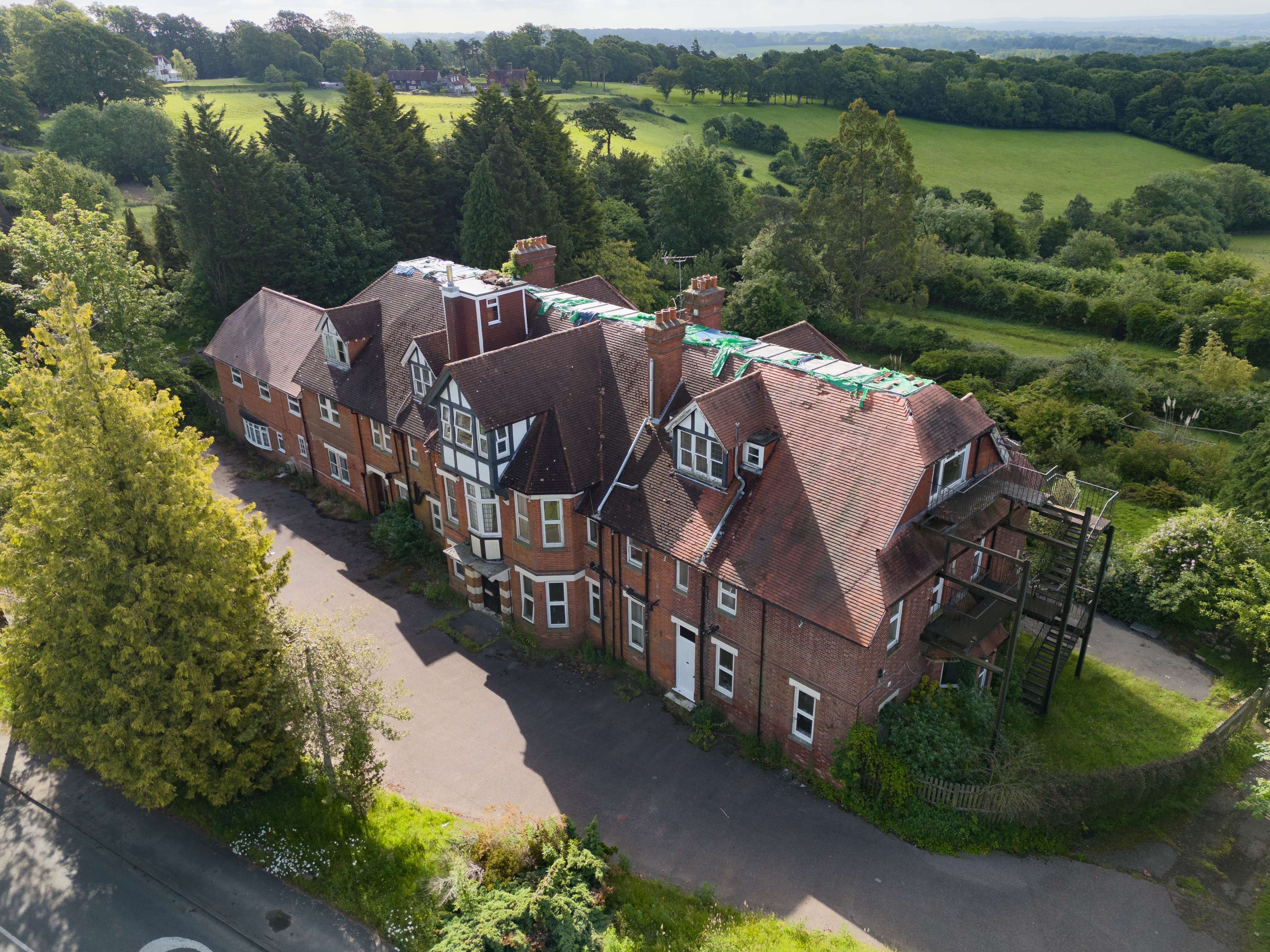 Weald Hall, Mayfield Lane, Wadhurst, East Sussex, TN5 6HX