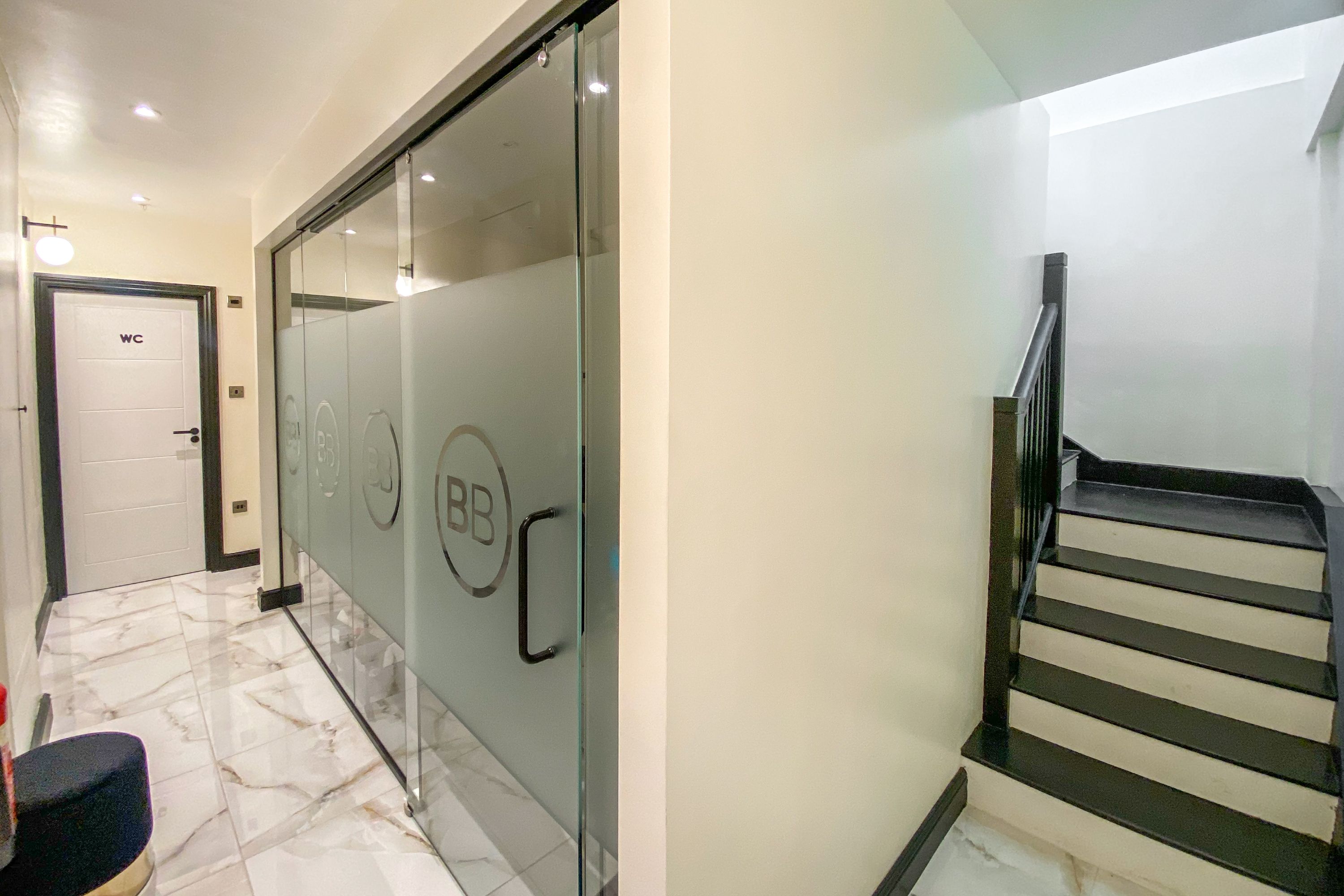 178 Lavender Hill, Battersea, London SW11 5TQ