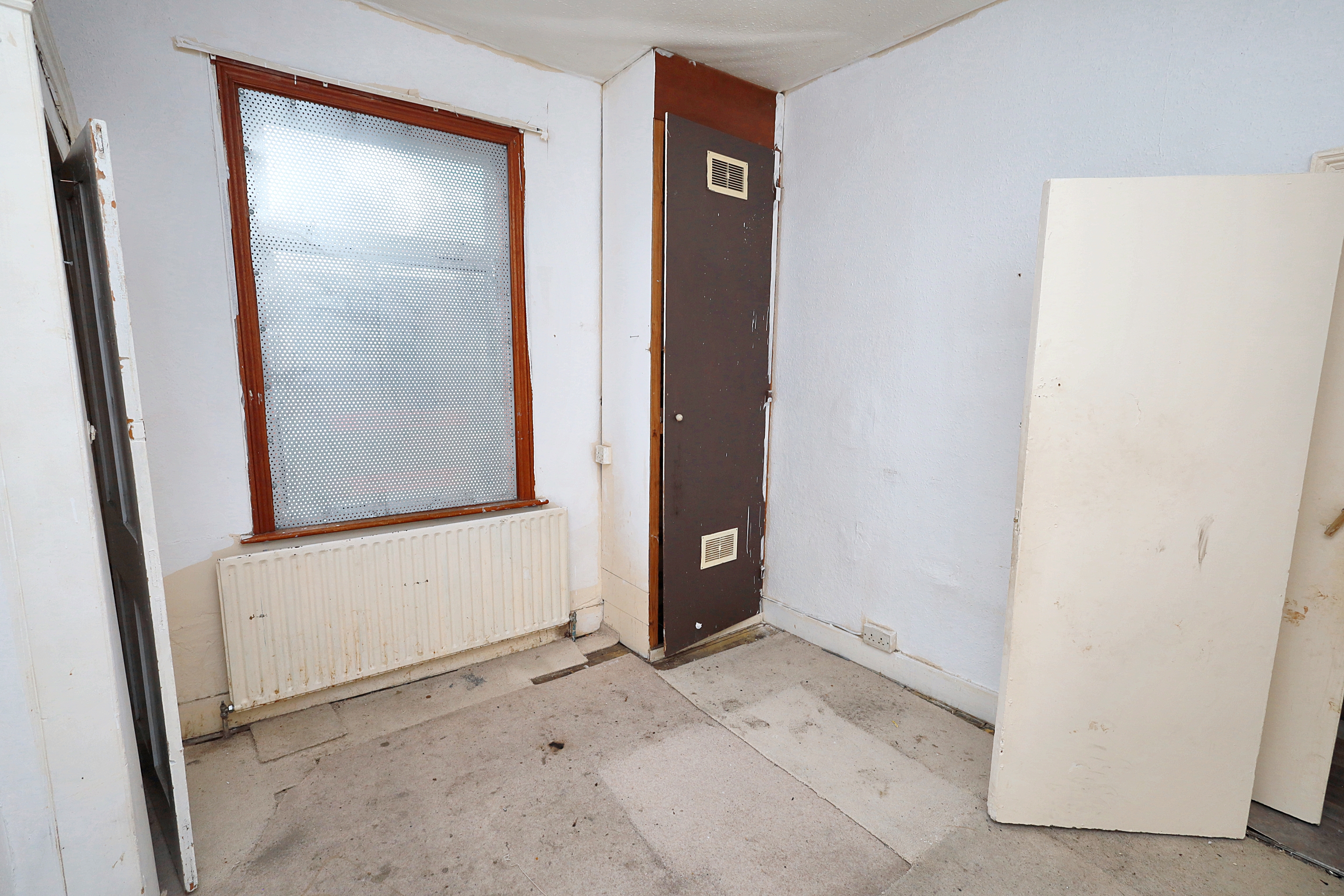 48 Lowbrook Road, Ilford, Essex, IG1 2HB