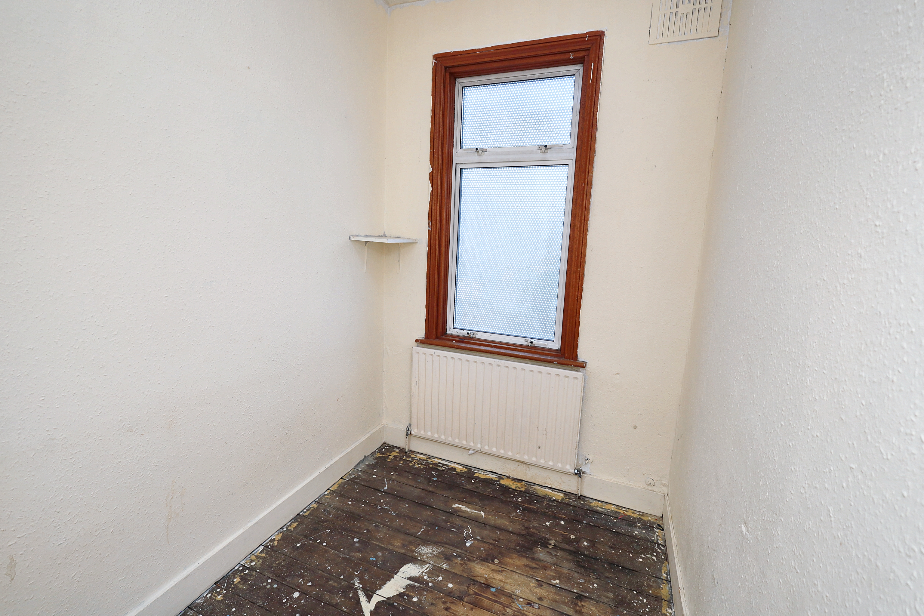 48 Lowbrook Road, Ilford, Essex, IG1 2HB
