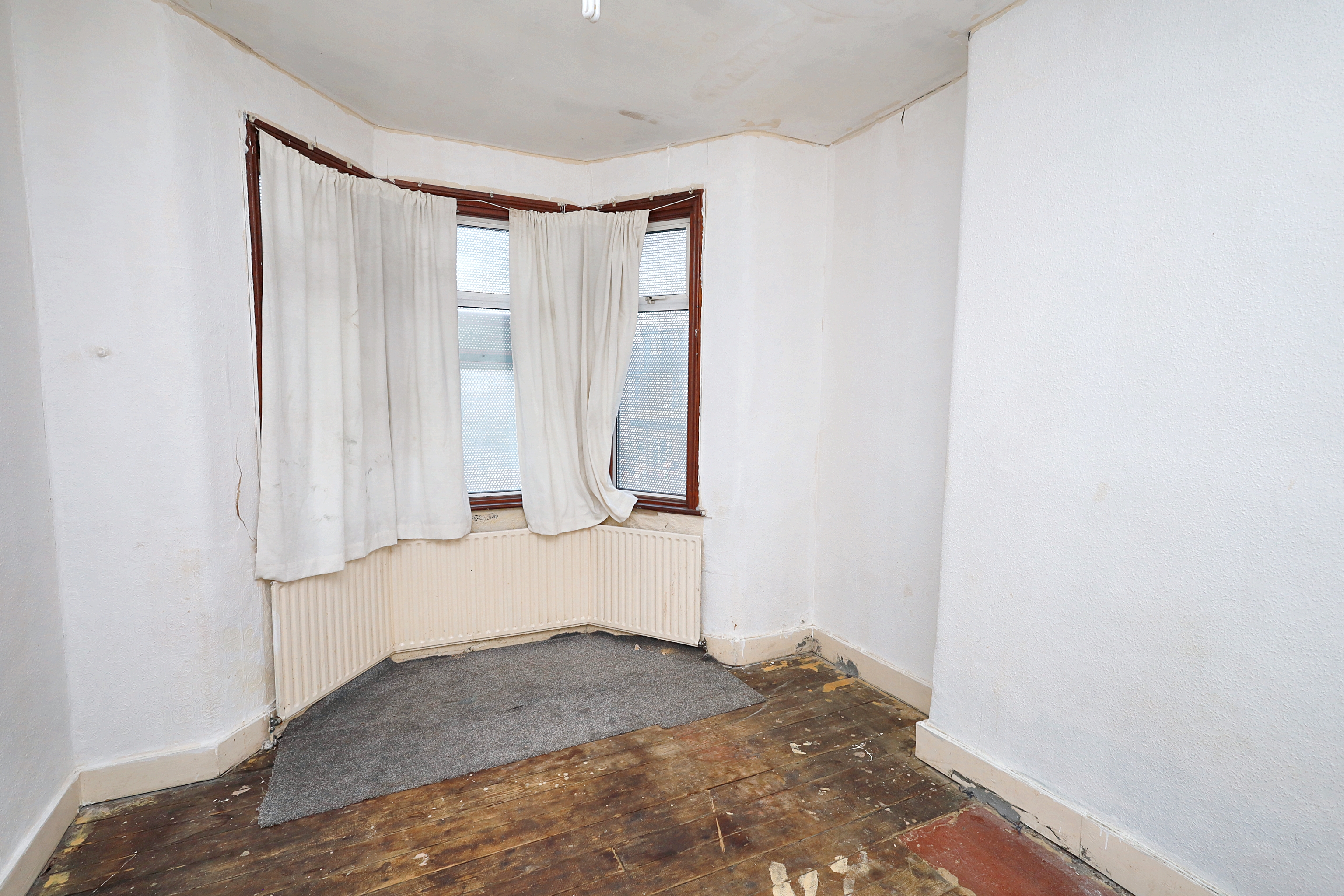 48 Lowbrook Road, Ilford, Essex, IG1 2HB