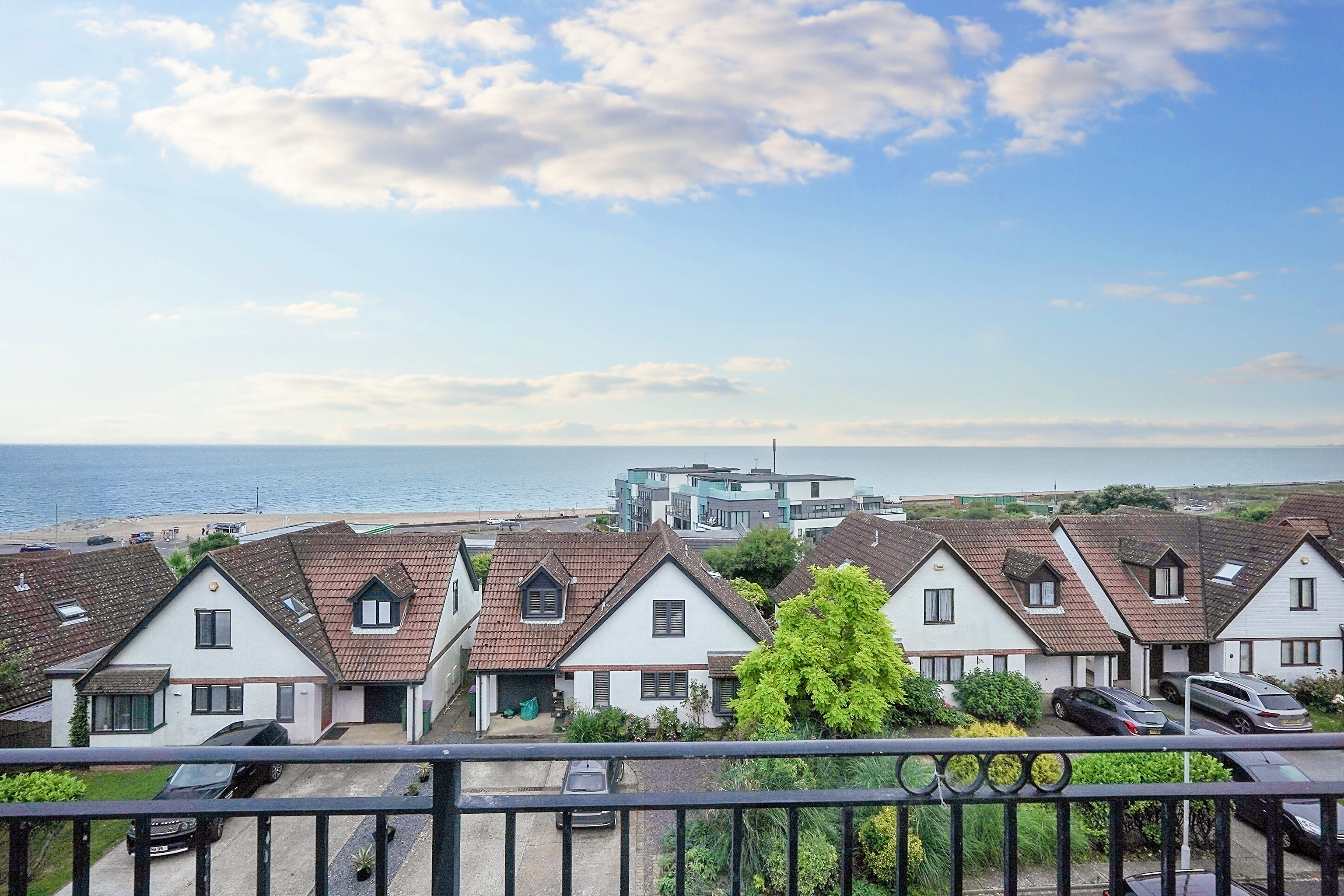 18 Battery Point, Sandgate, Hythe, Kent, CT21 5RR