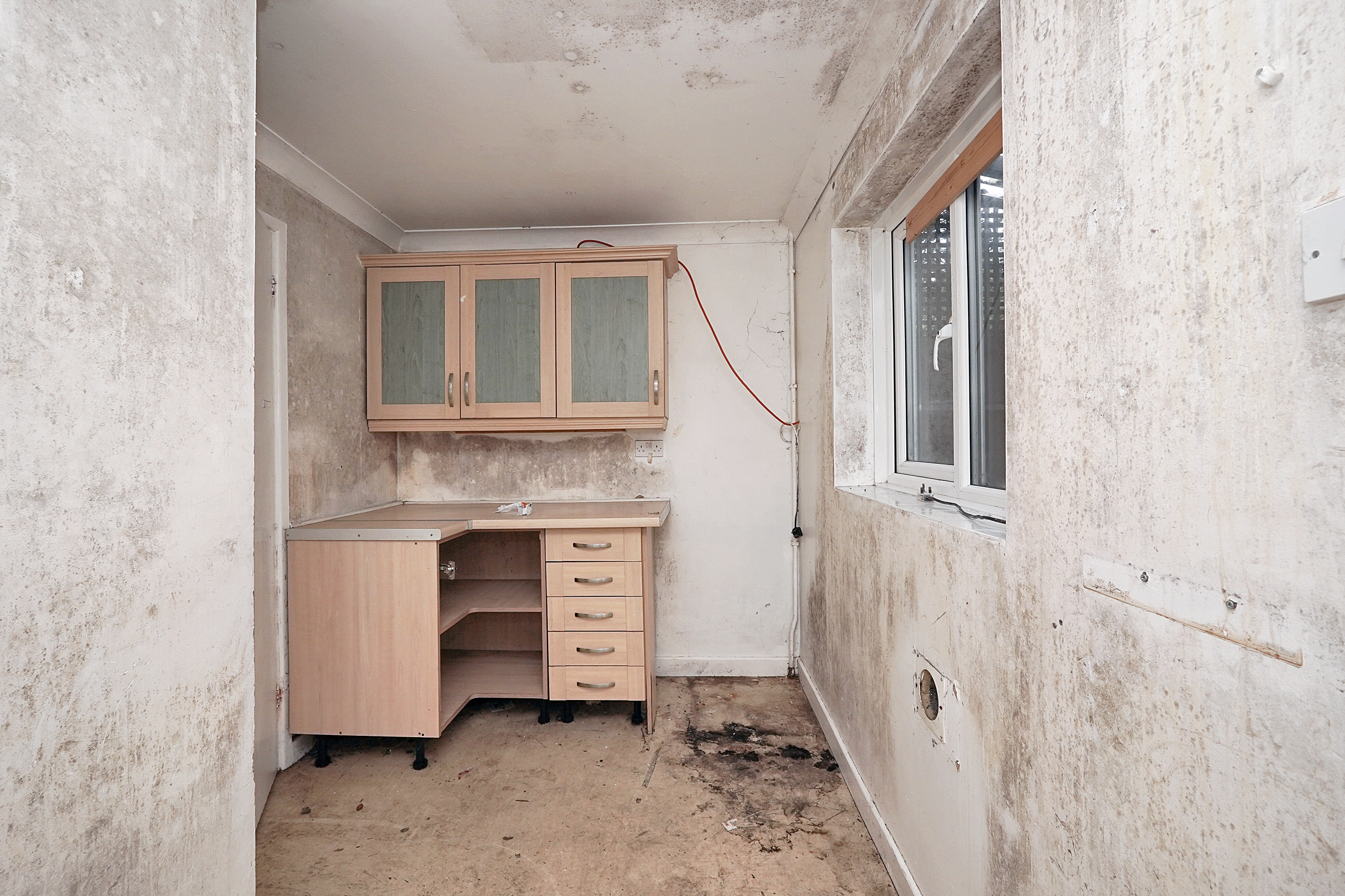 18 Battery Point, Sandgate, Hythe, Kent, CT21 5RR