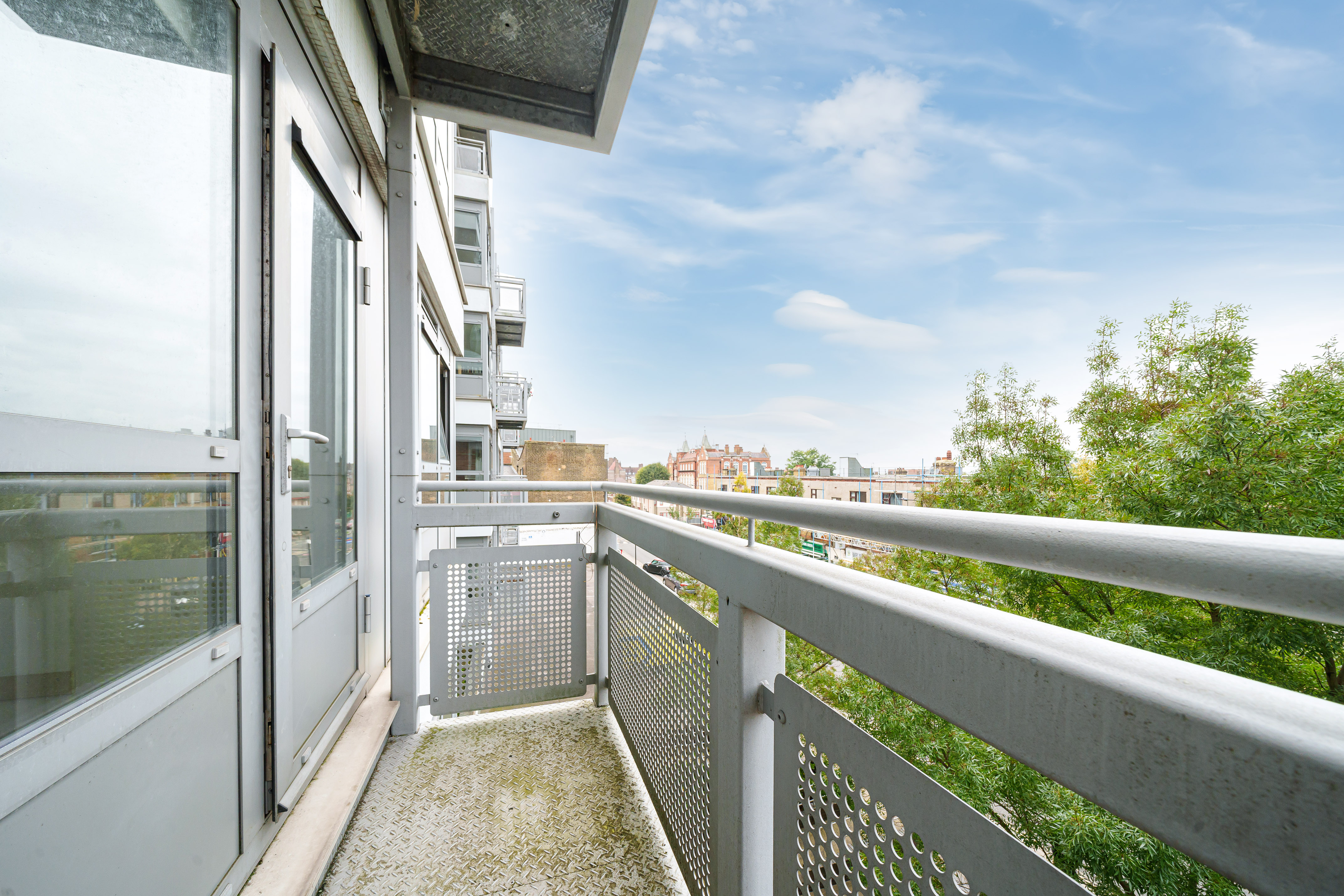 Flat 201 Courtenay House, 9 New Park Road, Brixton Hill, London, SW2 4DN