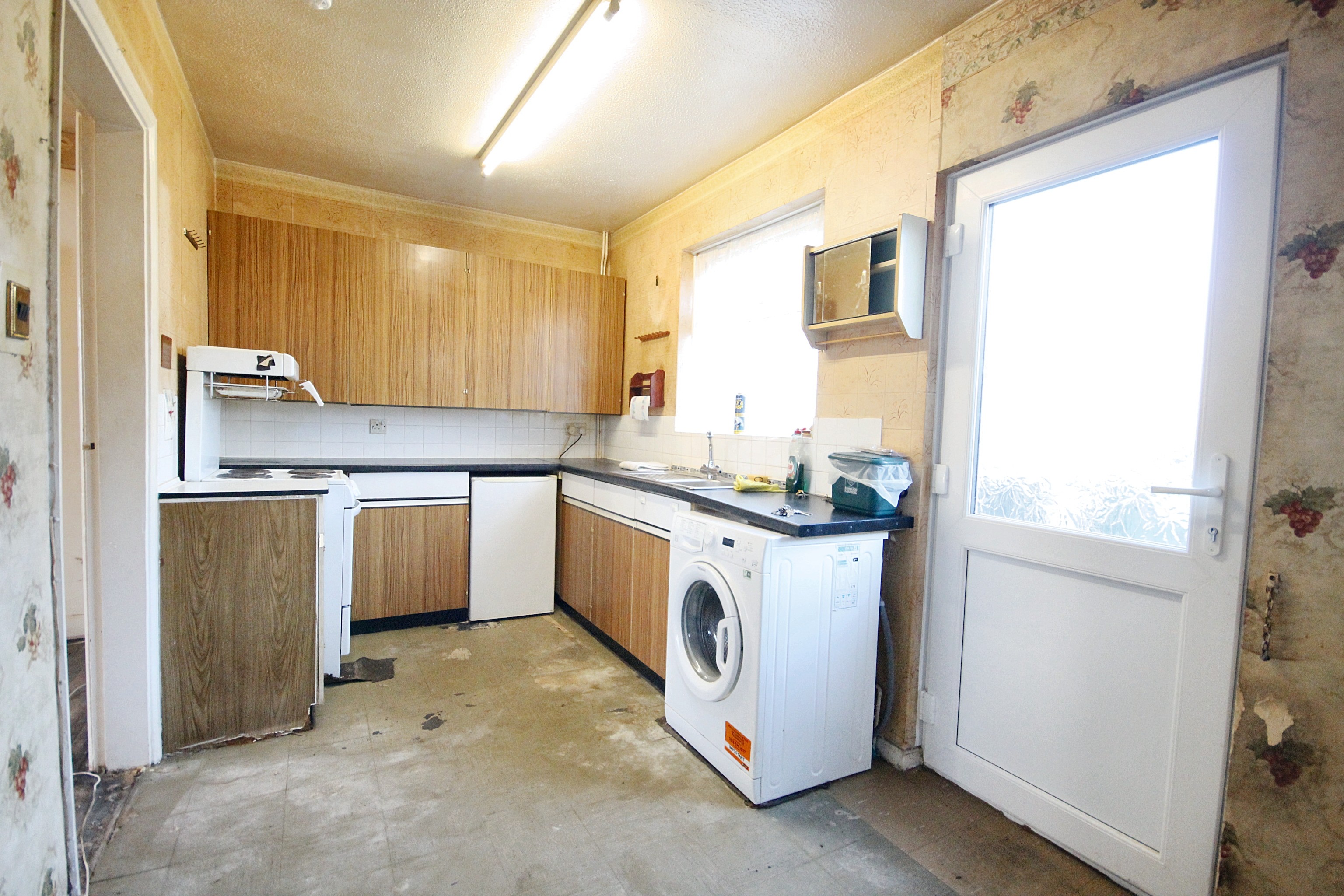 69 Wood Crescent, Hemel Hempstead, Hertfordshire, HP3 9EY