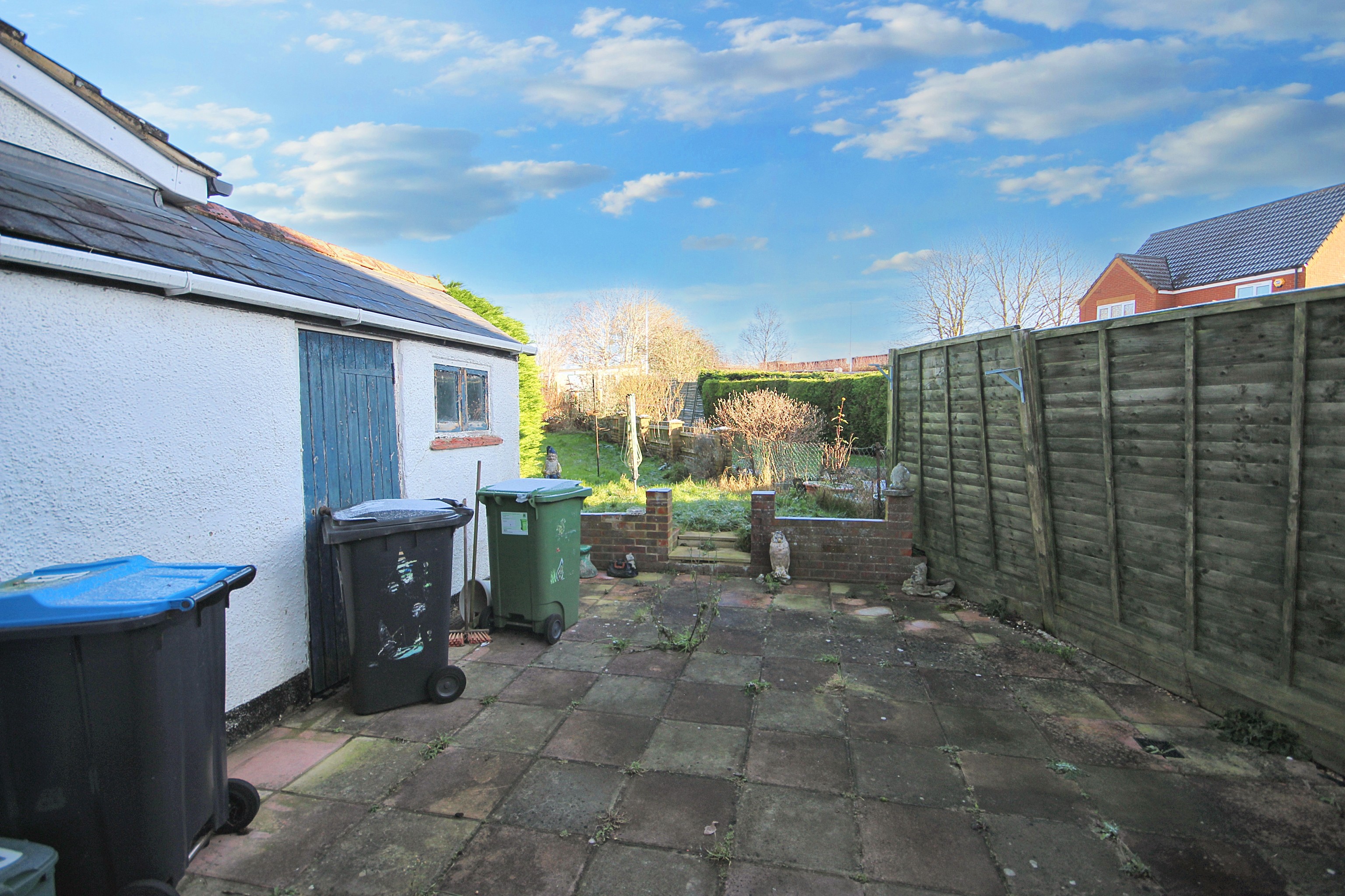 69 Wood Crescent, Hemel Hempstead, Hertfordshire, HP3 9EY