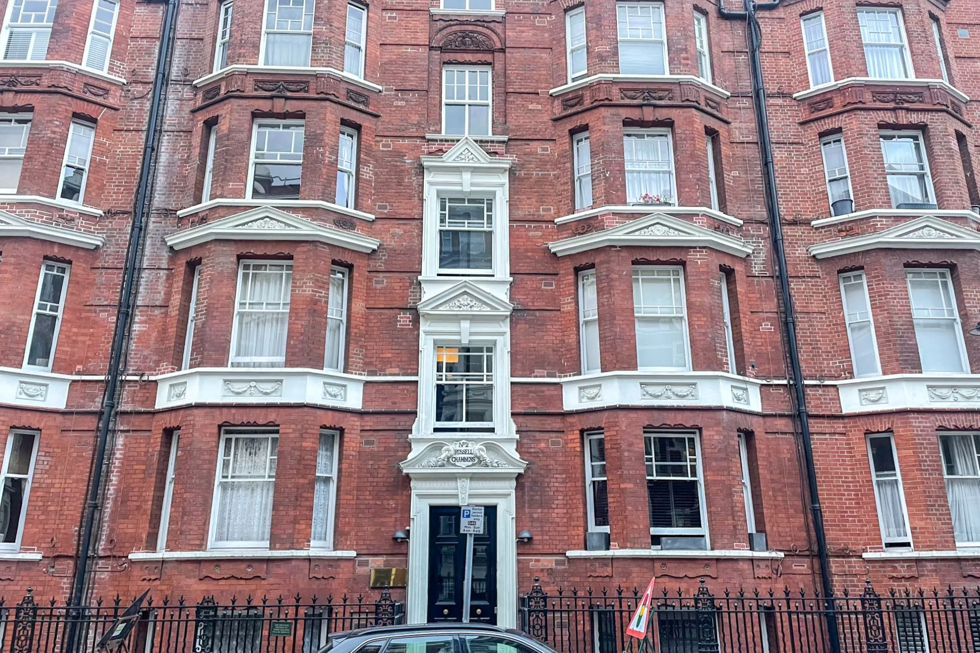 Flat 23 Russell Chambers, Bury Place, Bloomsbury, London WC1A 2JU