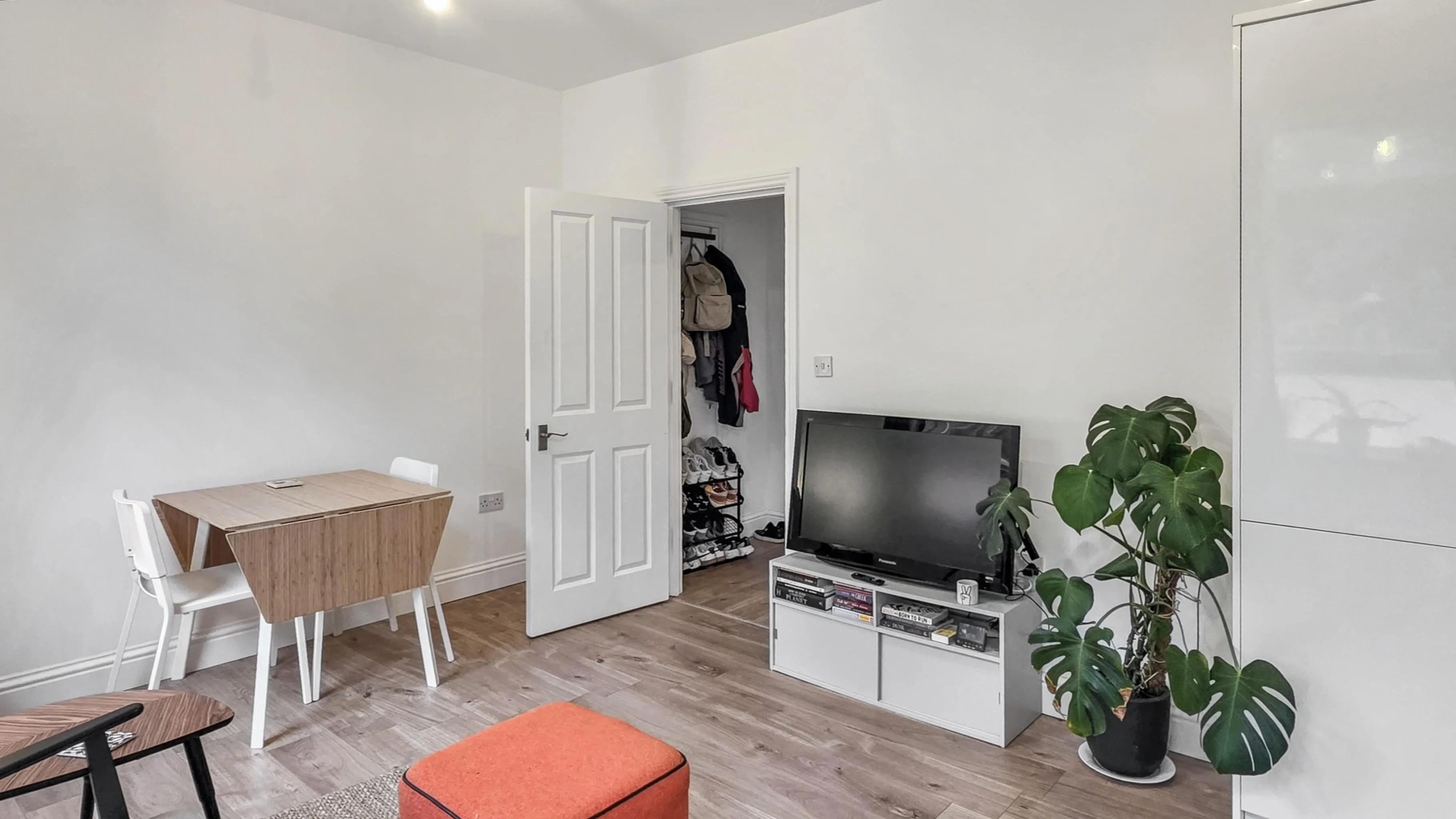 First Floor Flat, 353 Lillie Road, Fulham, London, SW6 7PA