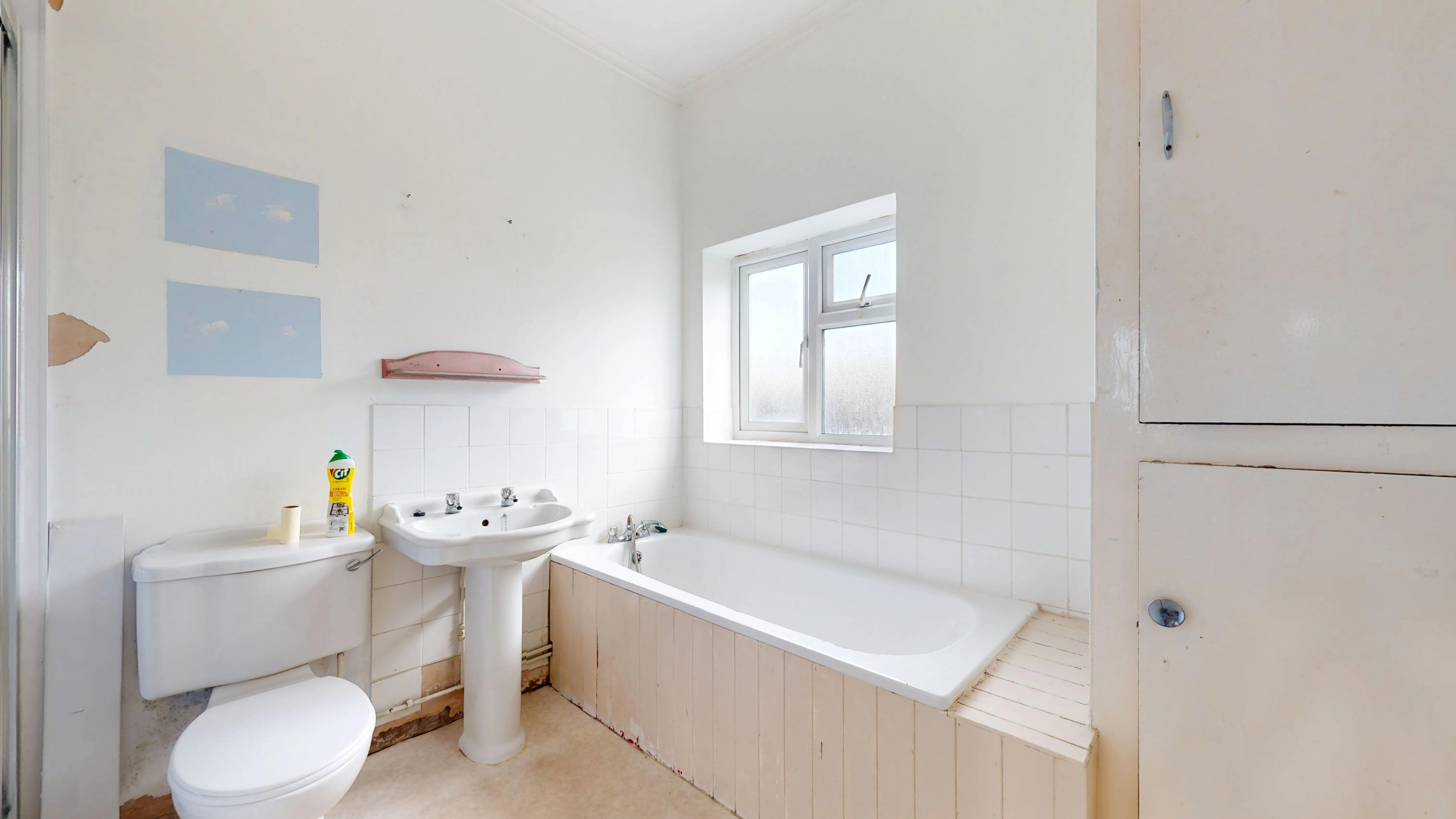 6 Winchcombe Road, Eastbourne, East Sussex, BN22 8DE