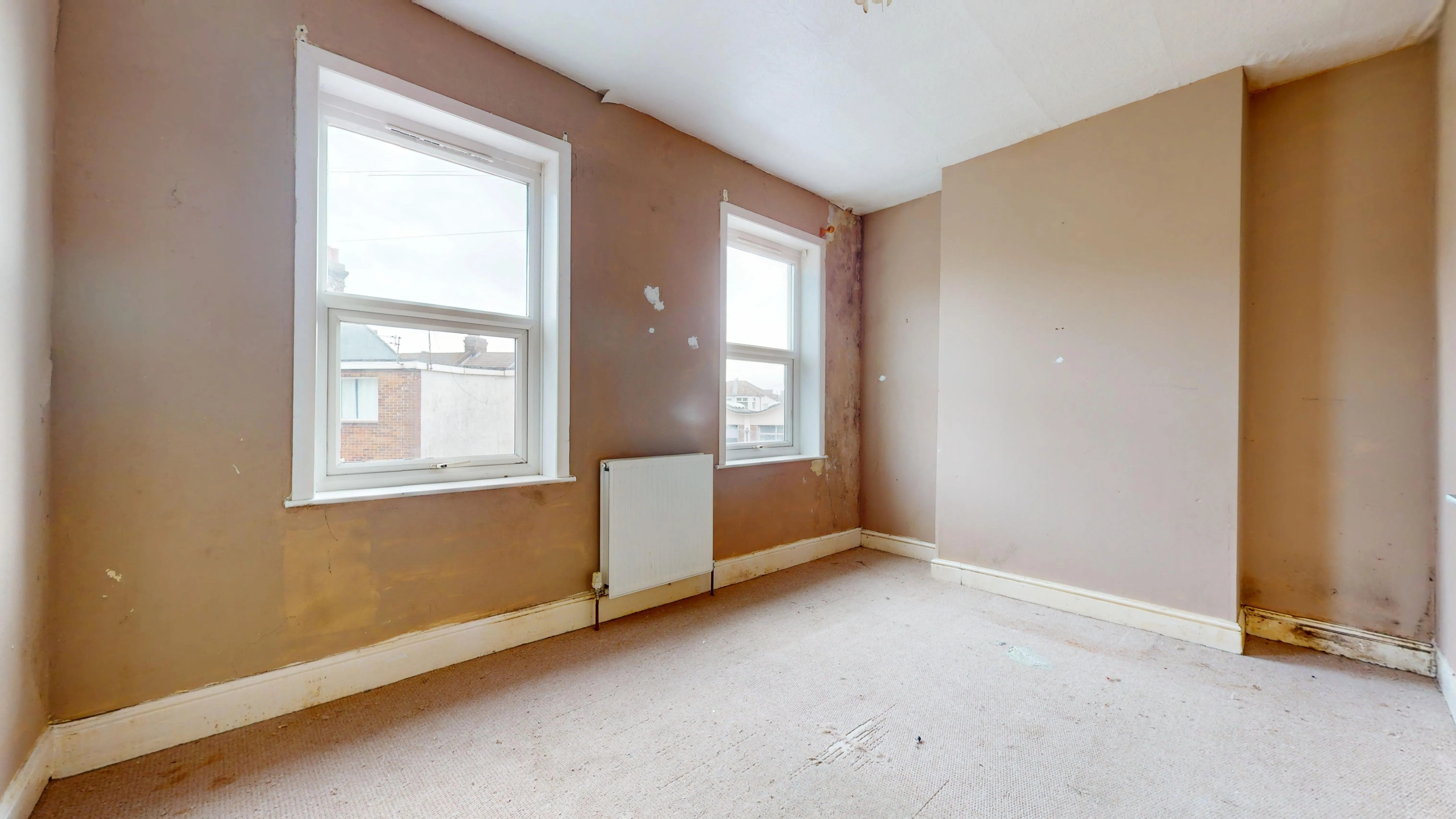 6 Winchcombe Road, Eastbourne, East Sussex, BN22 8DE