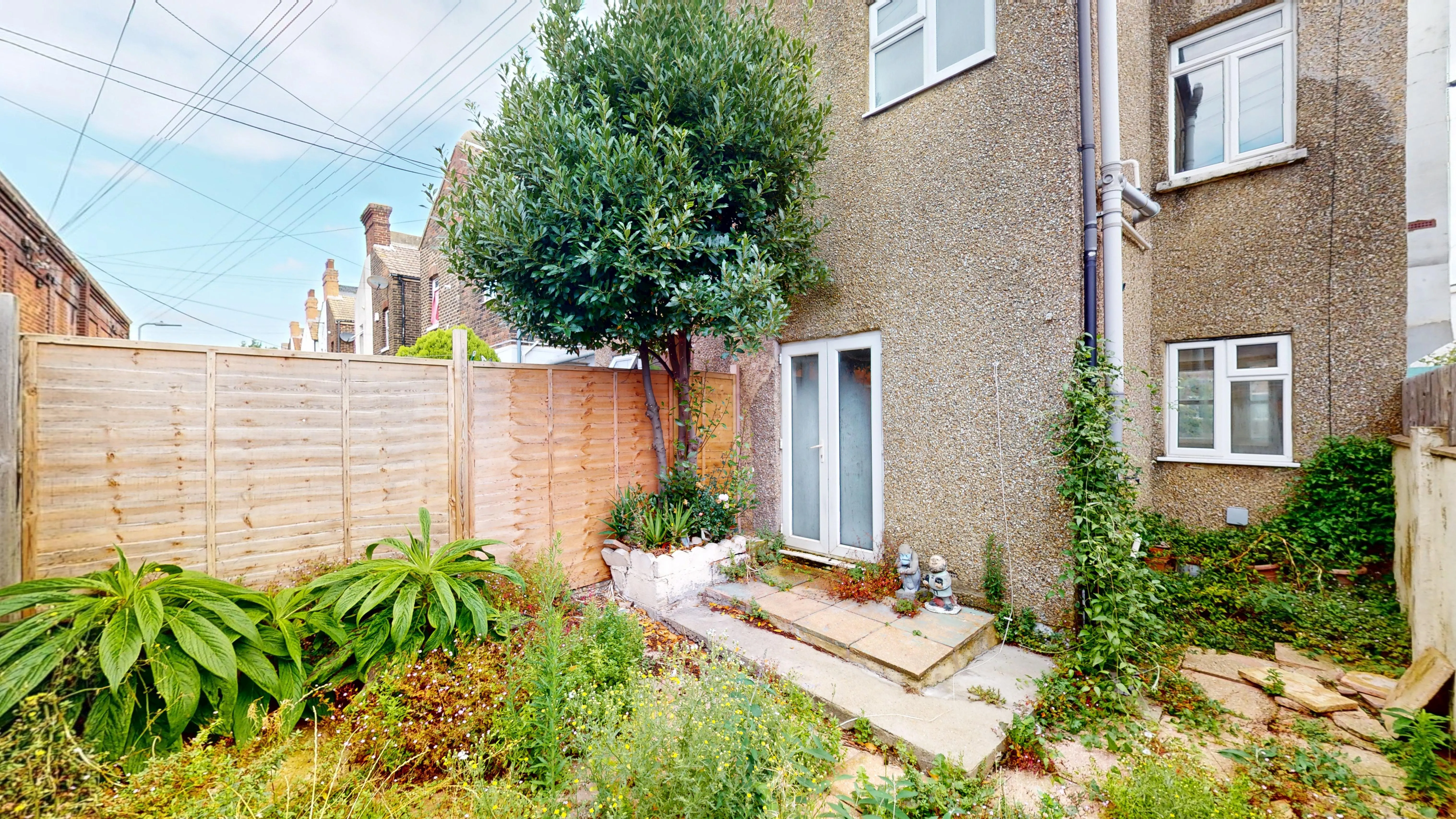 6 Winchcombe Road, Eastbourne, East Sussex, BN22 8DE