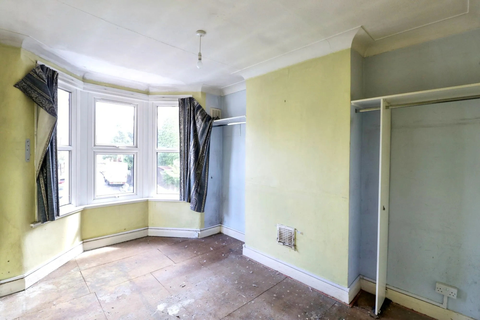 GFF & FFF, 11 Cavendish Drive, Leytonstone, London, E11 1DN