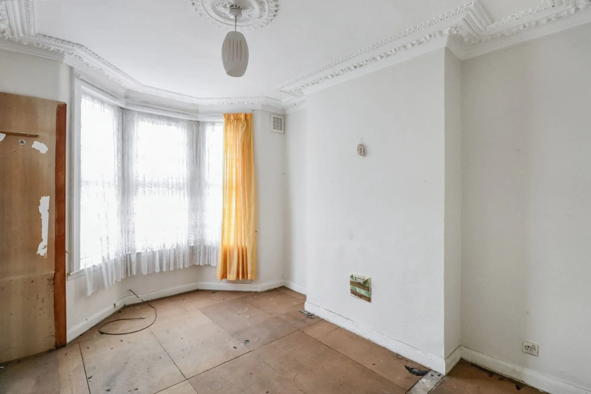 GFF & FFF, 11 Cavendish Drive, Leytonstone, London, E11 1DN